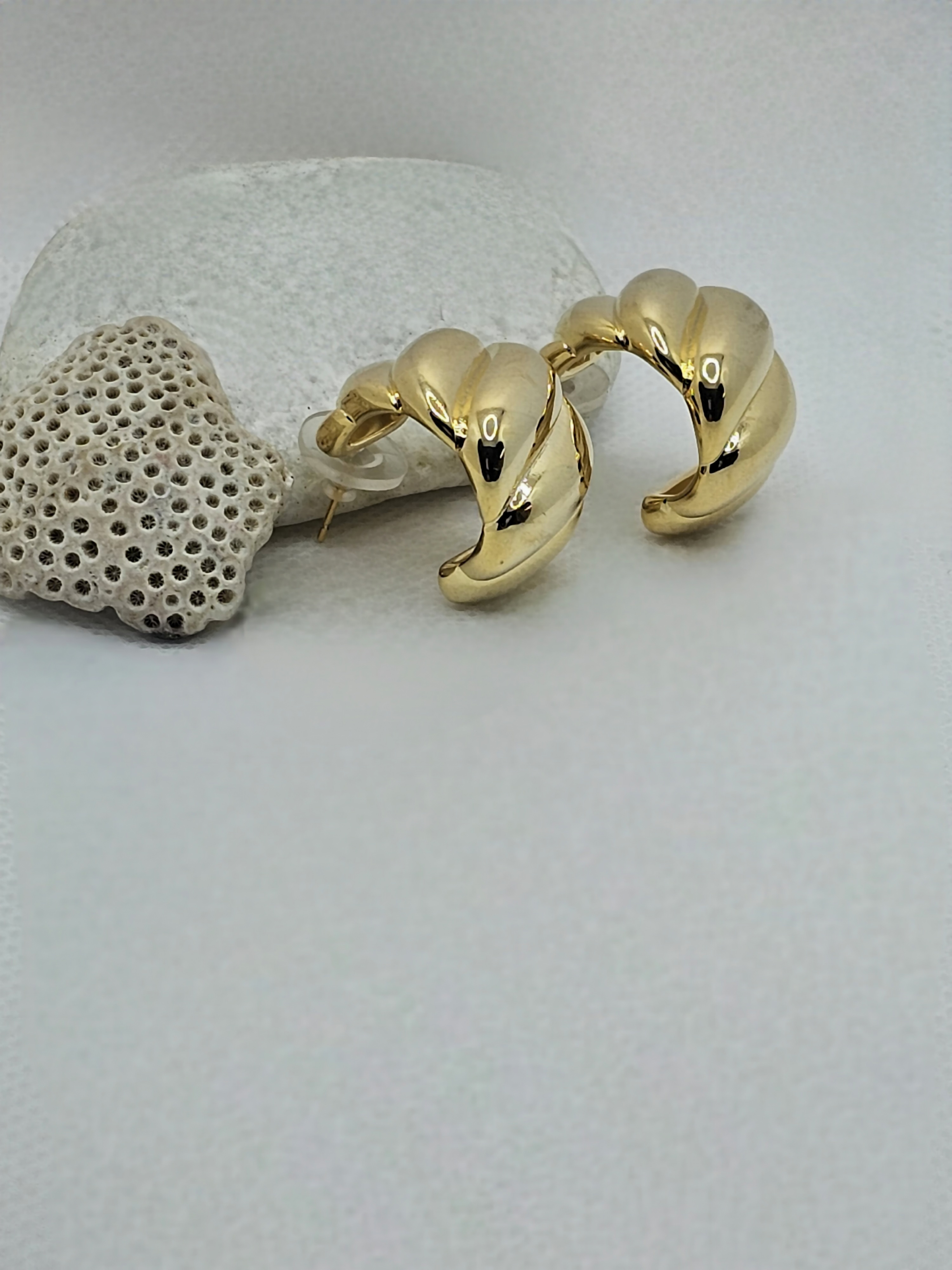 Diagonal Twist Hoops 