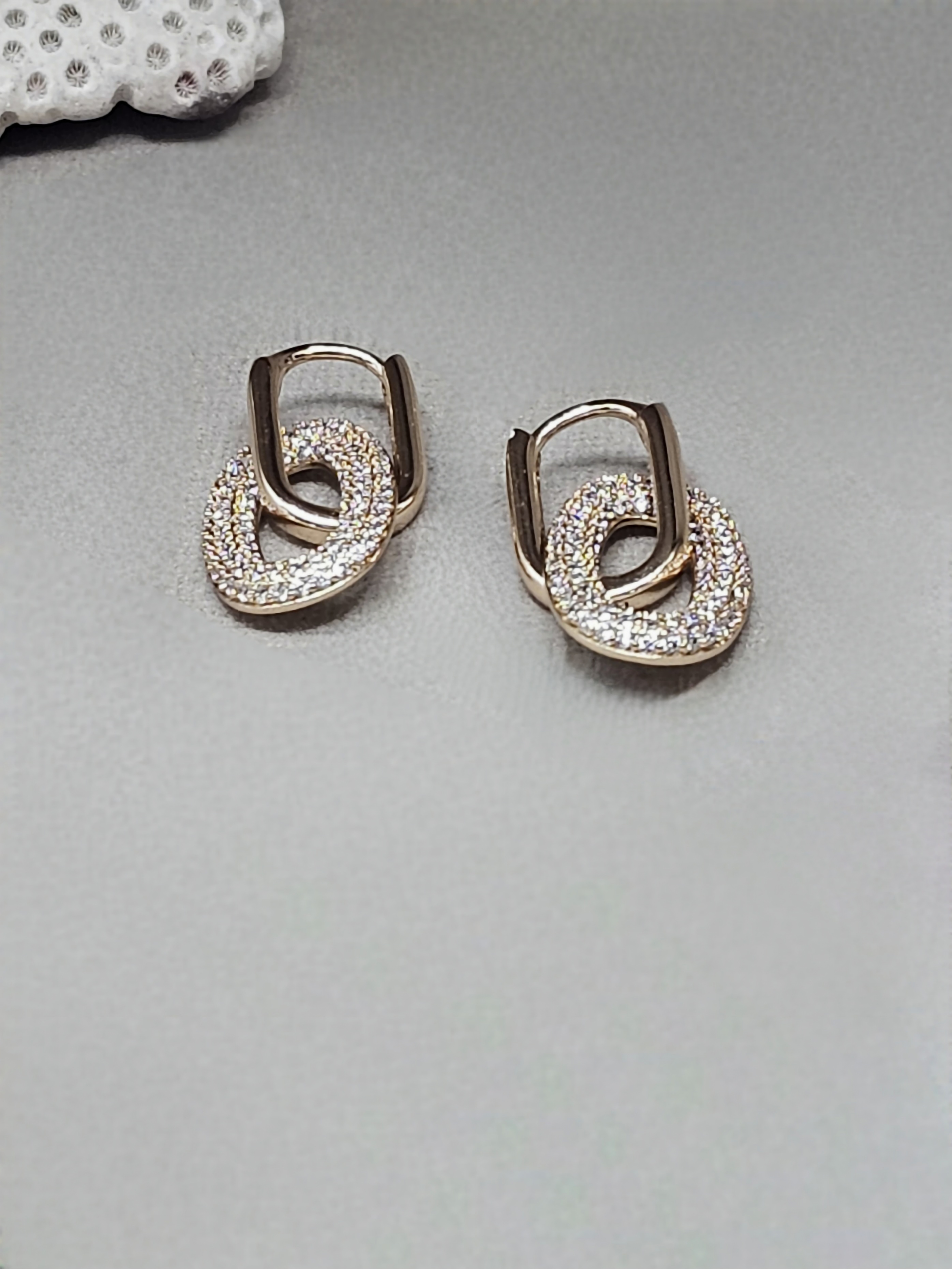 Luminova Ovalle Hug Earrings