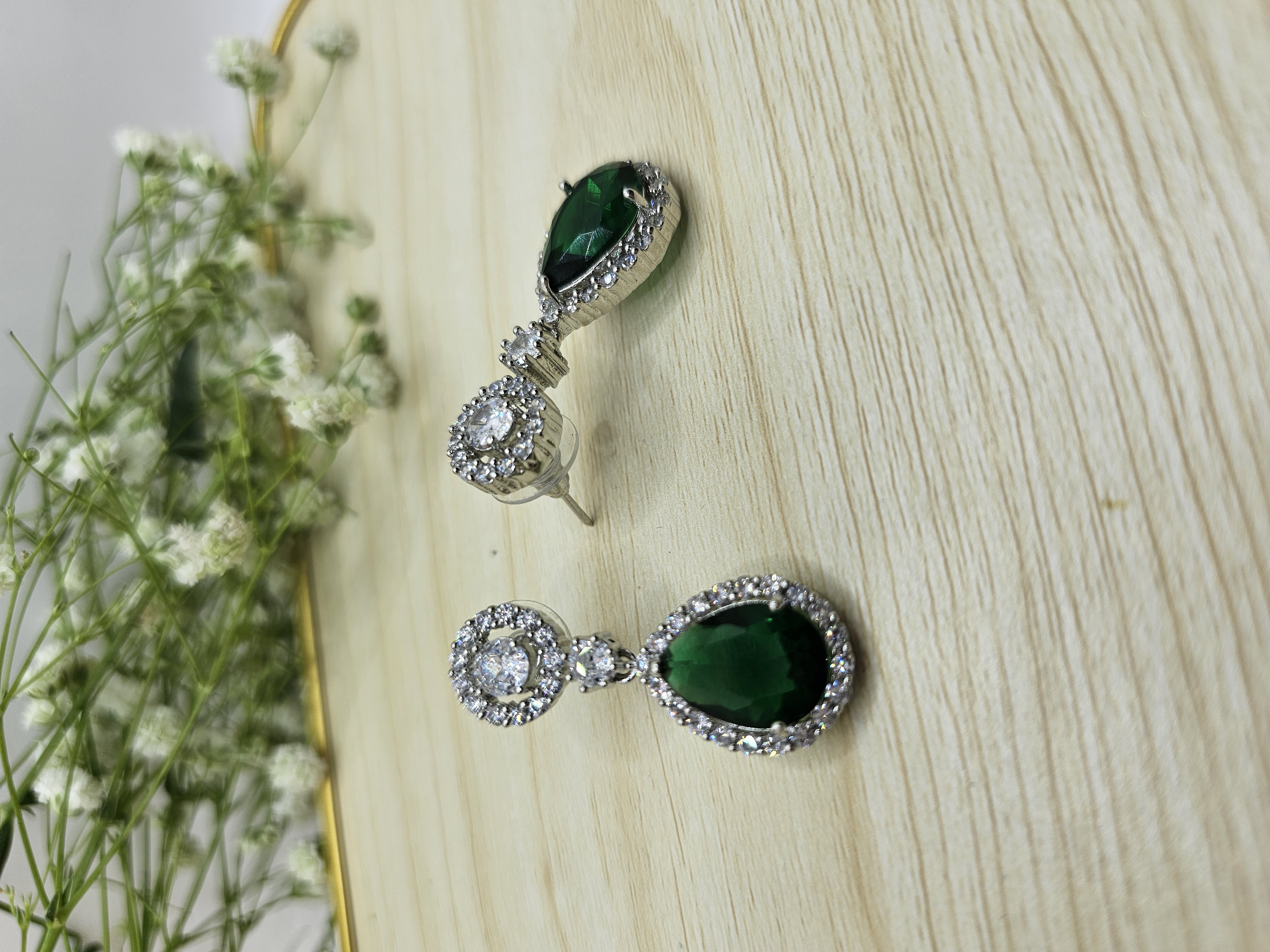 Drop of Emerald Earrings