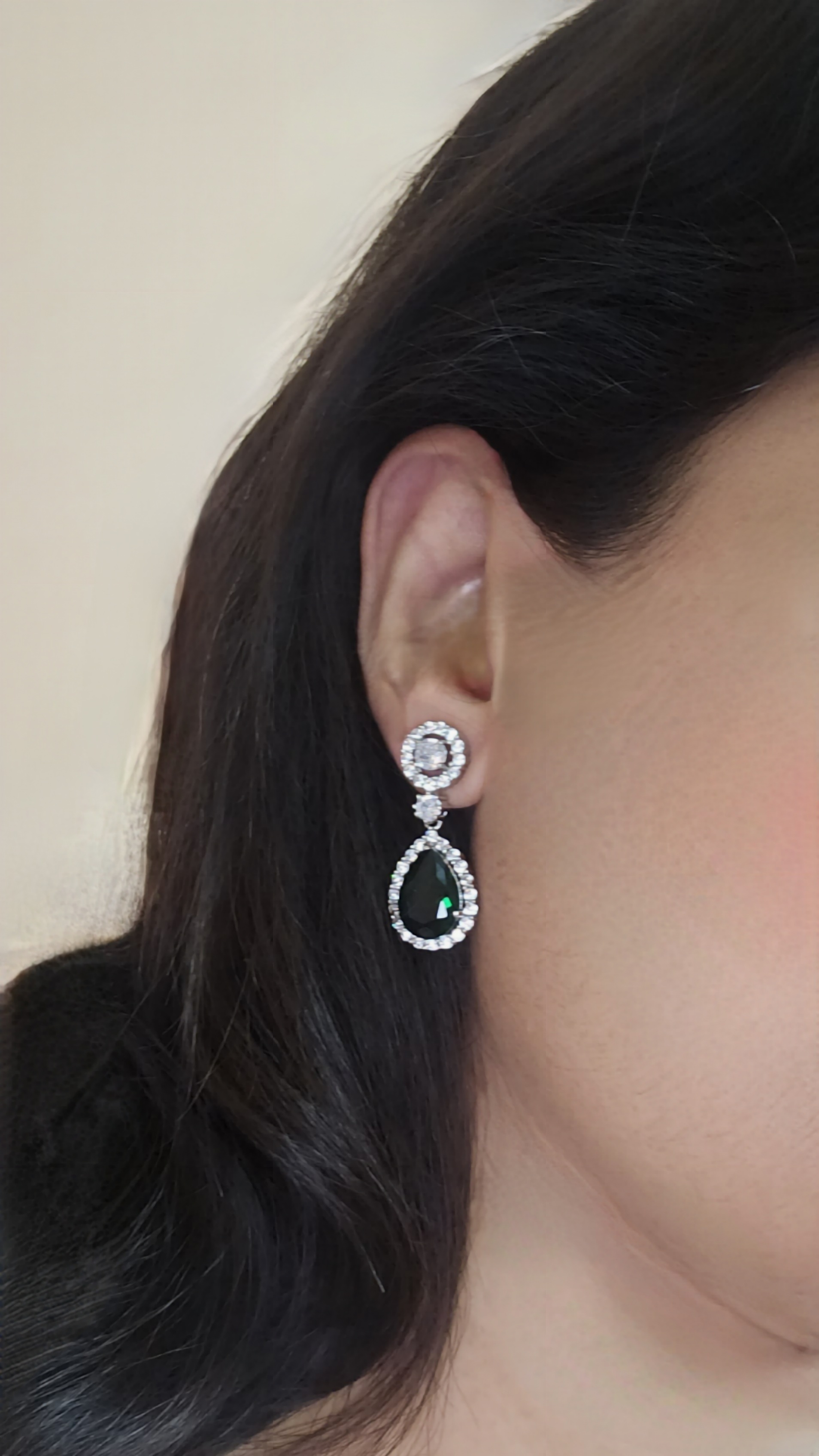 Drop of Emerald Earrings