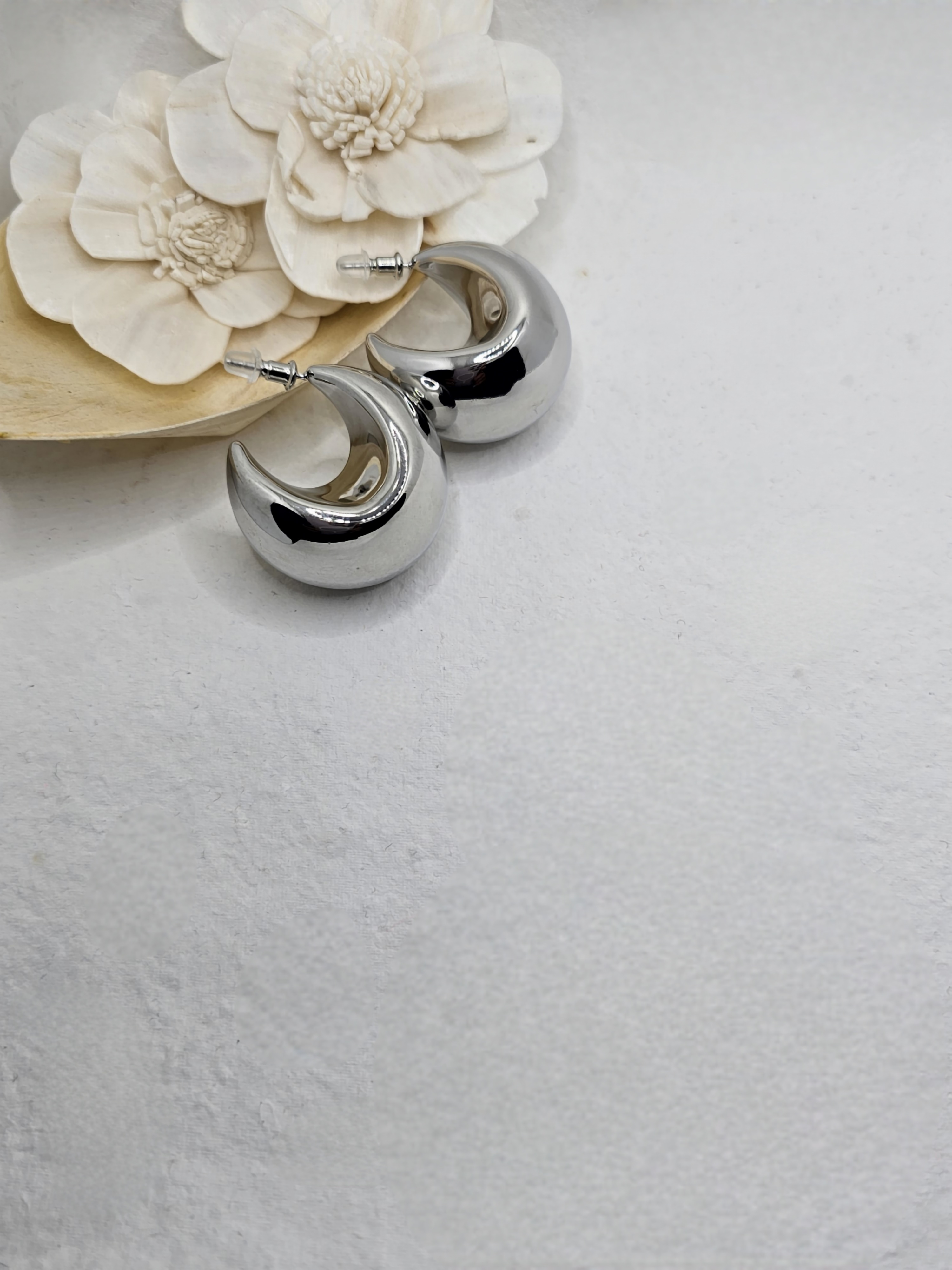 Pivot and Sway Half-Hoops