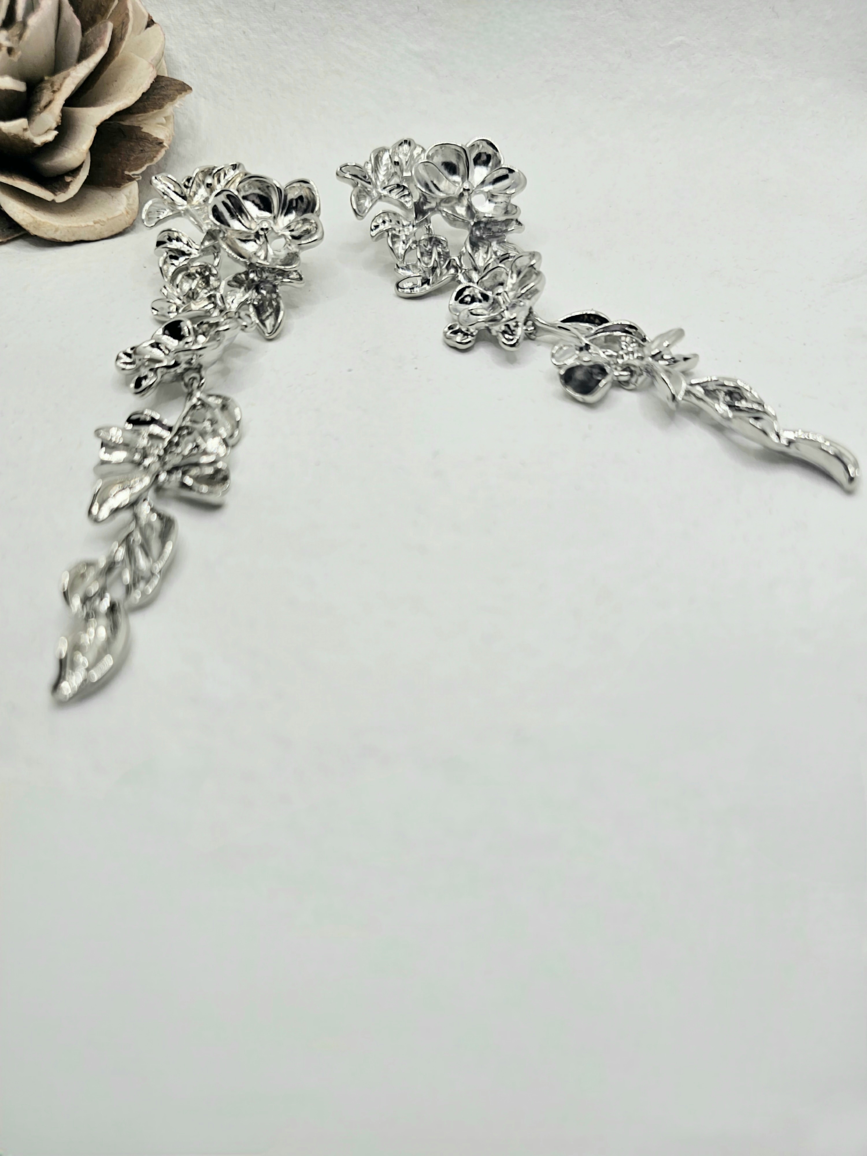 Floral Jive Filigree Earrings