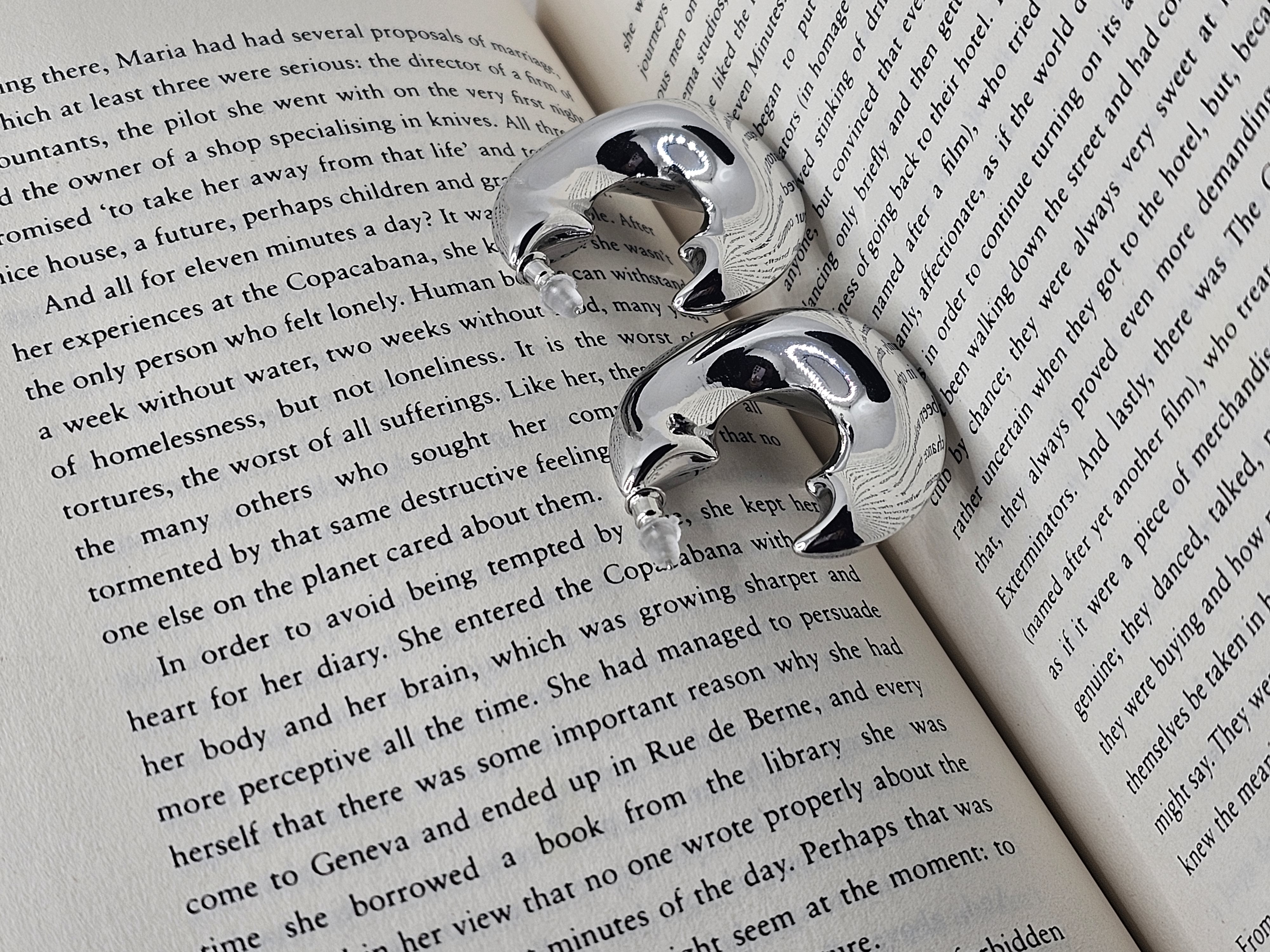 Molten Groove Half-Hoop Earrings