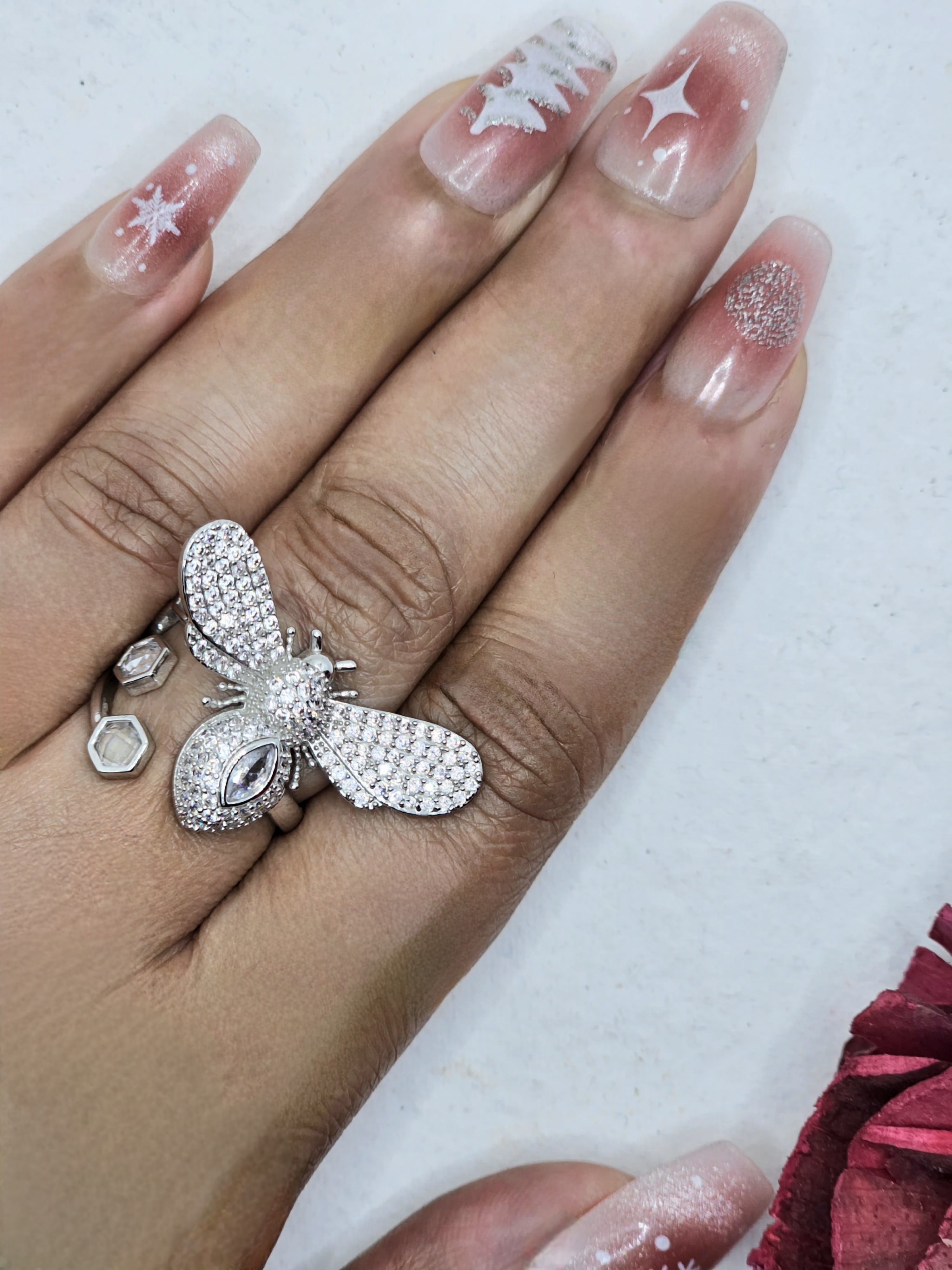 Social Bee Cocktail Ring