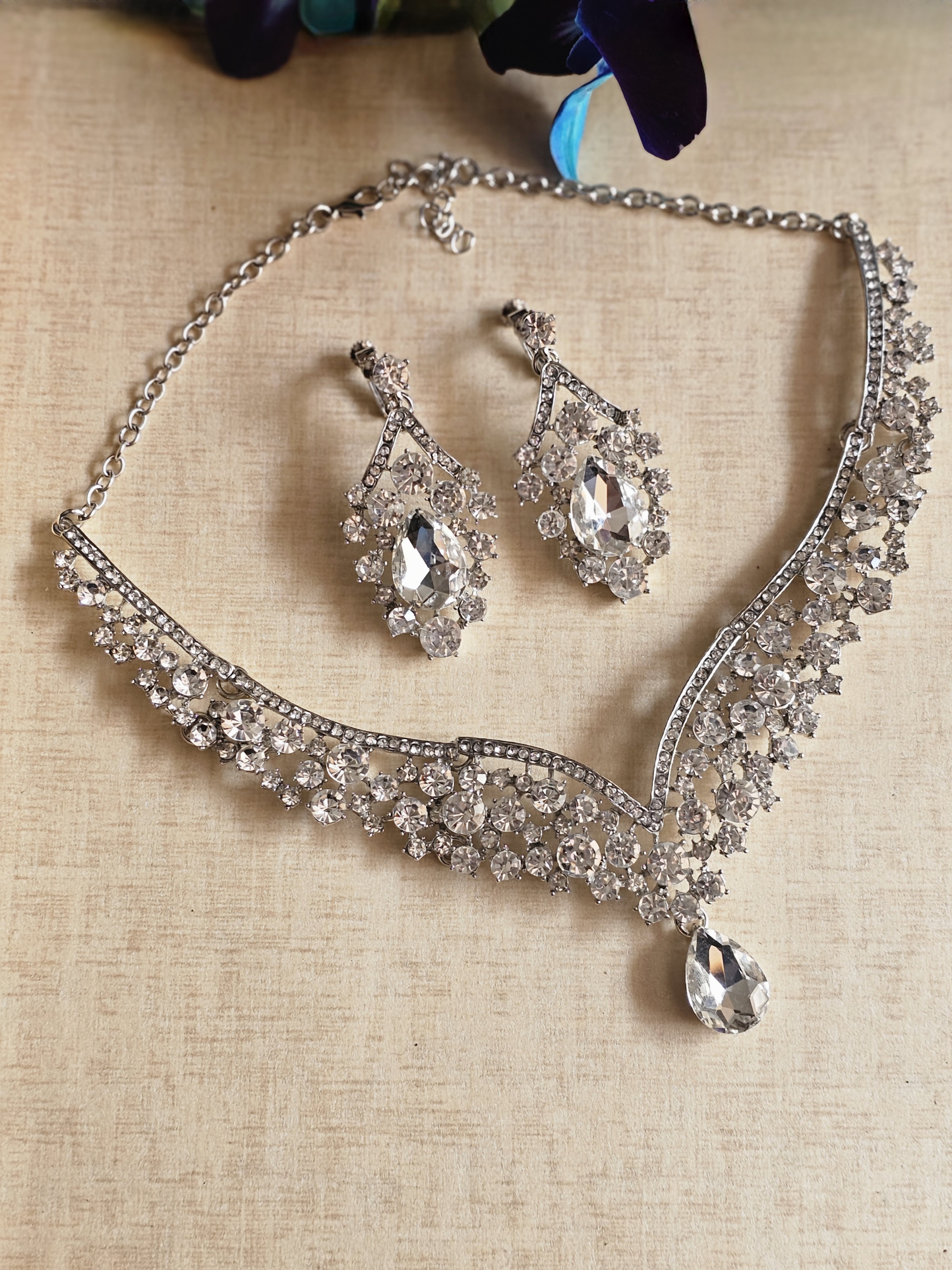 Dewfall Necklace Set