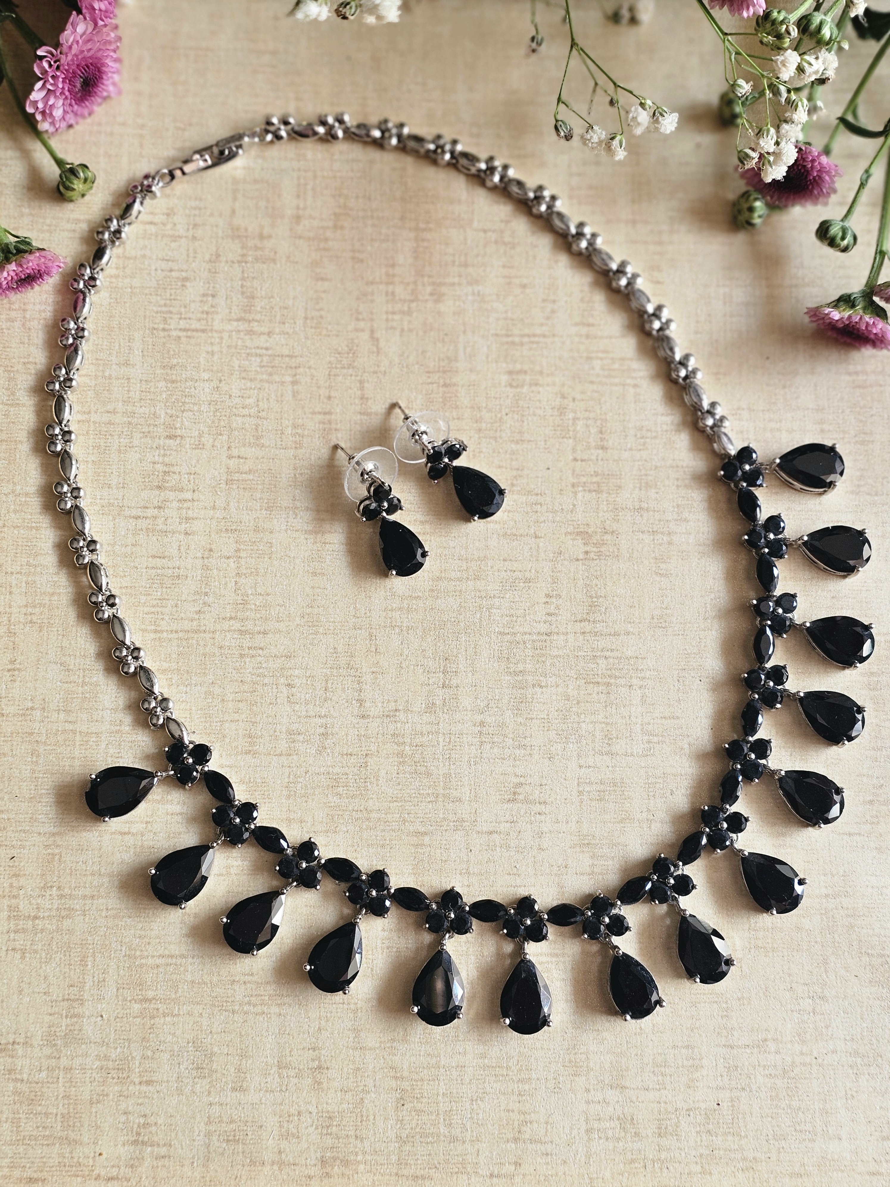Cloverdrip Necklace Set