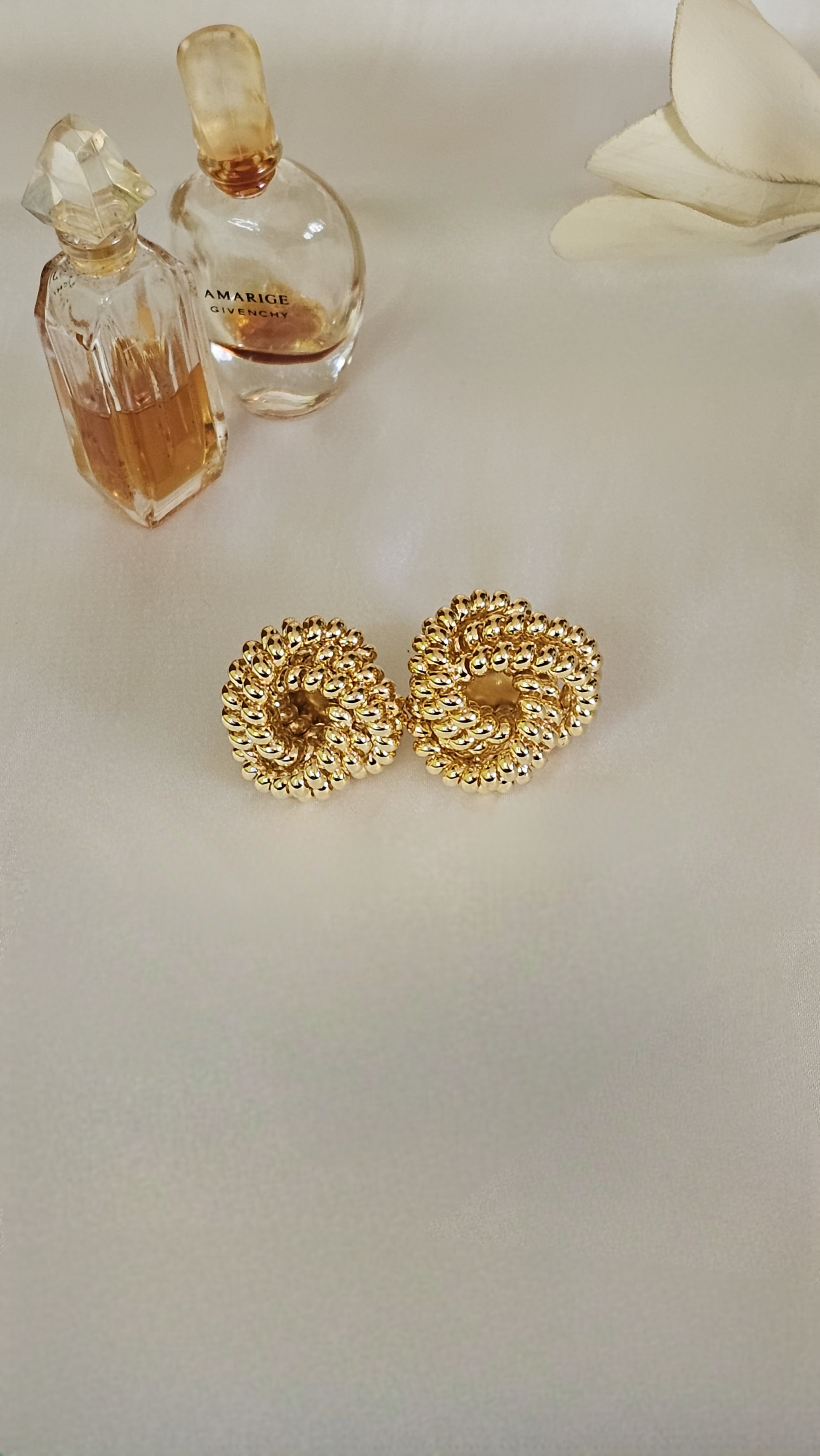 Golden Beads Knotted Studs
