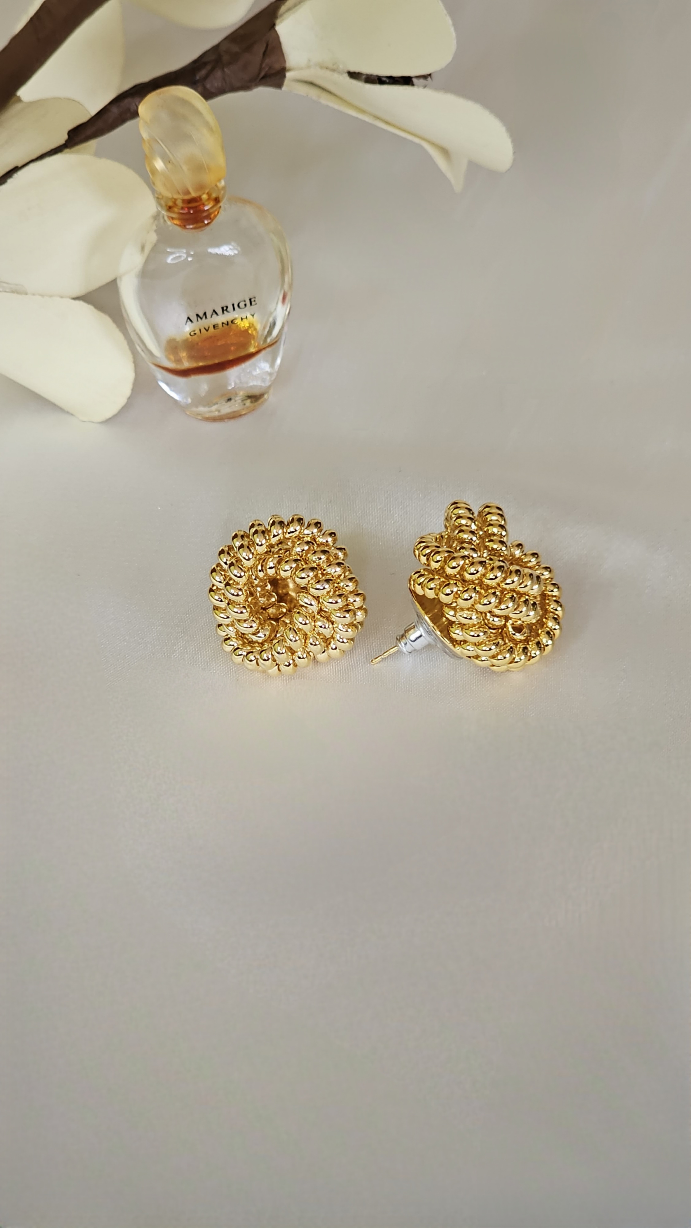 Golden Beads Knotted Studs