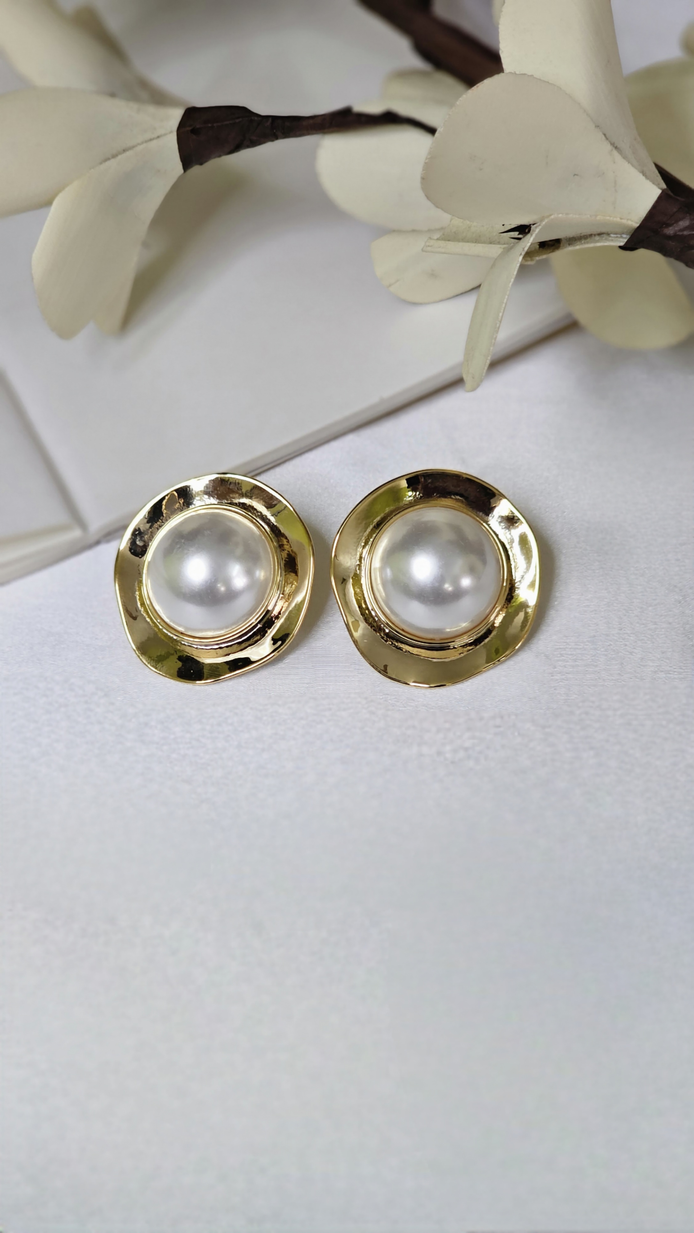 Halo Pearl Studs