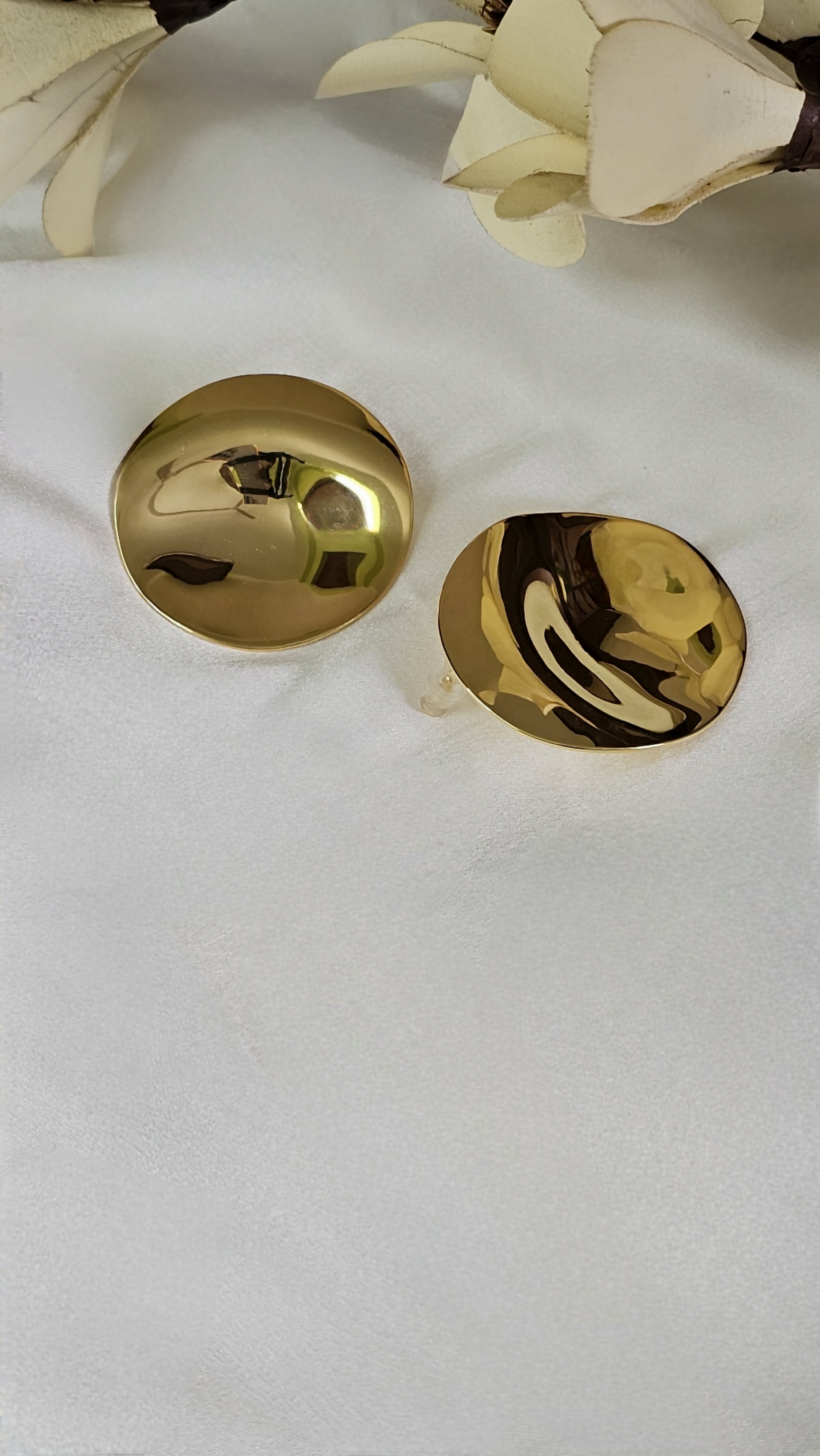 Golden Spin Studs