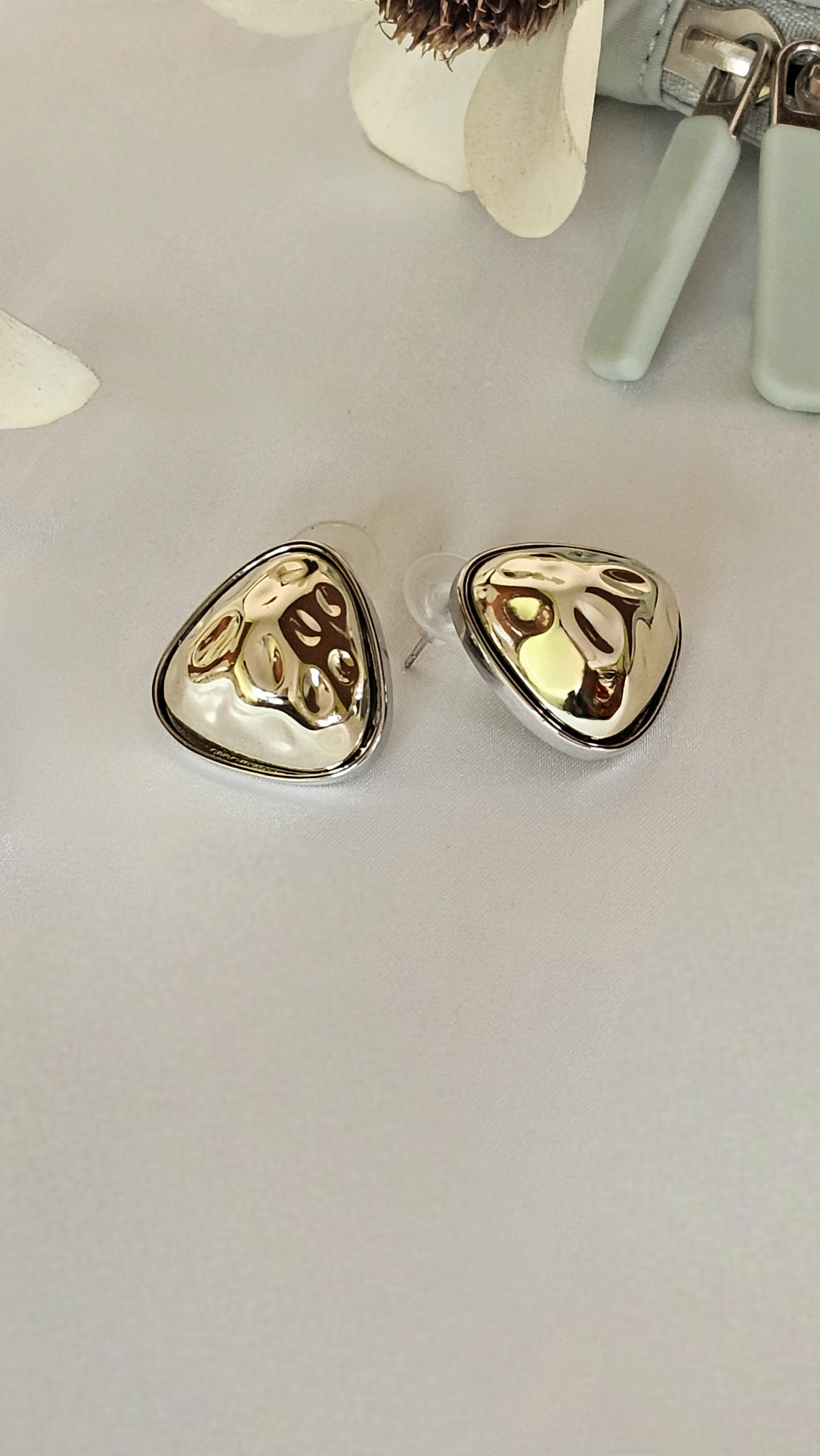 Trion Studs