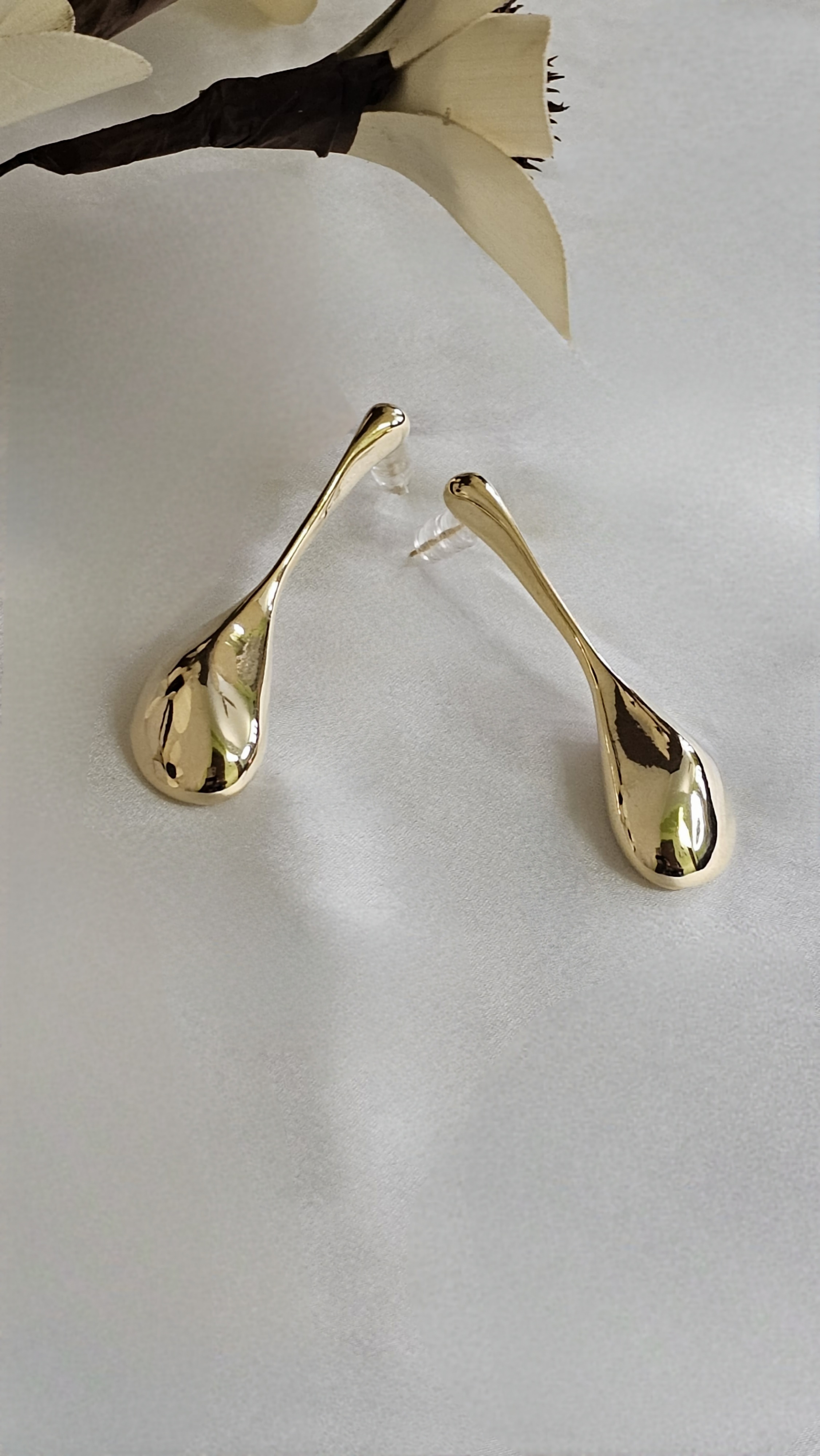 Gold Melt Studs