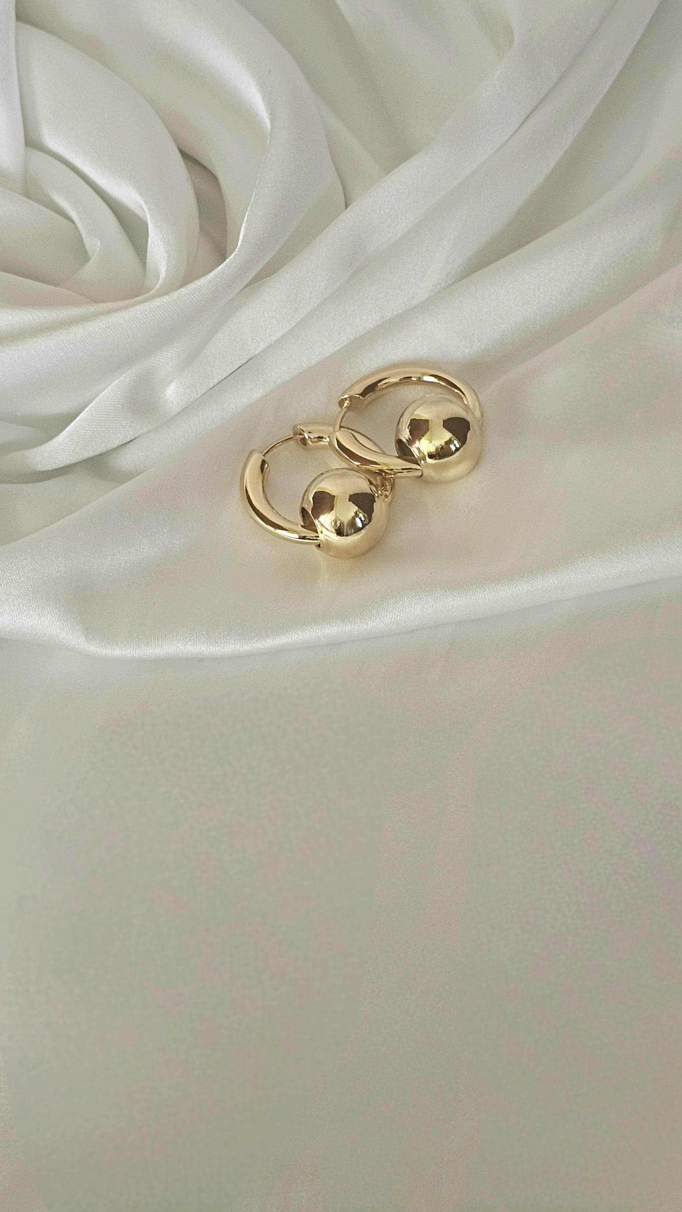 Beadrop Hoops