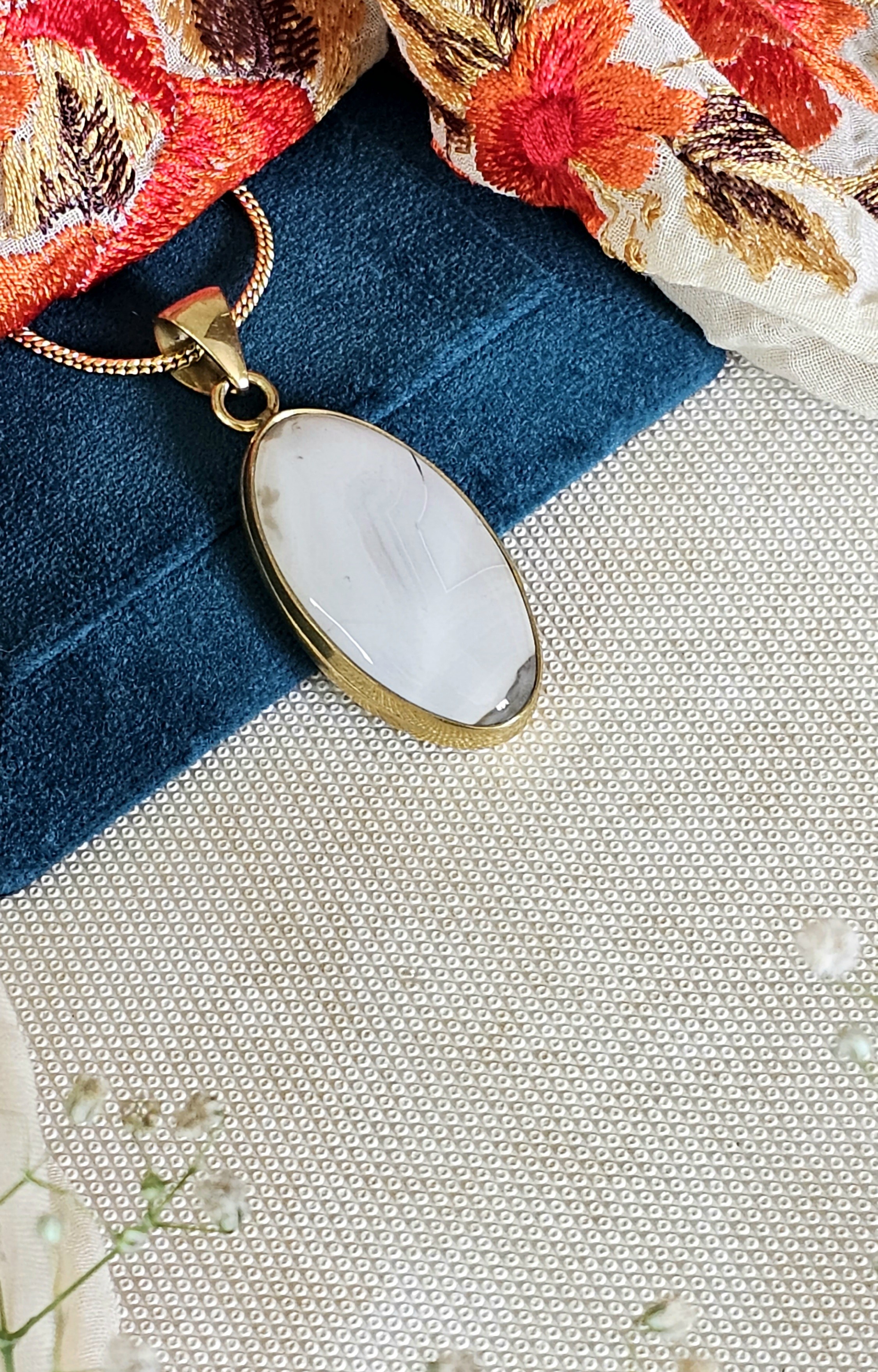 Soma Pendant - Jaipur Edit