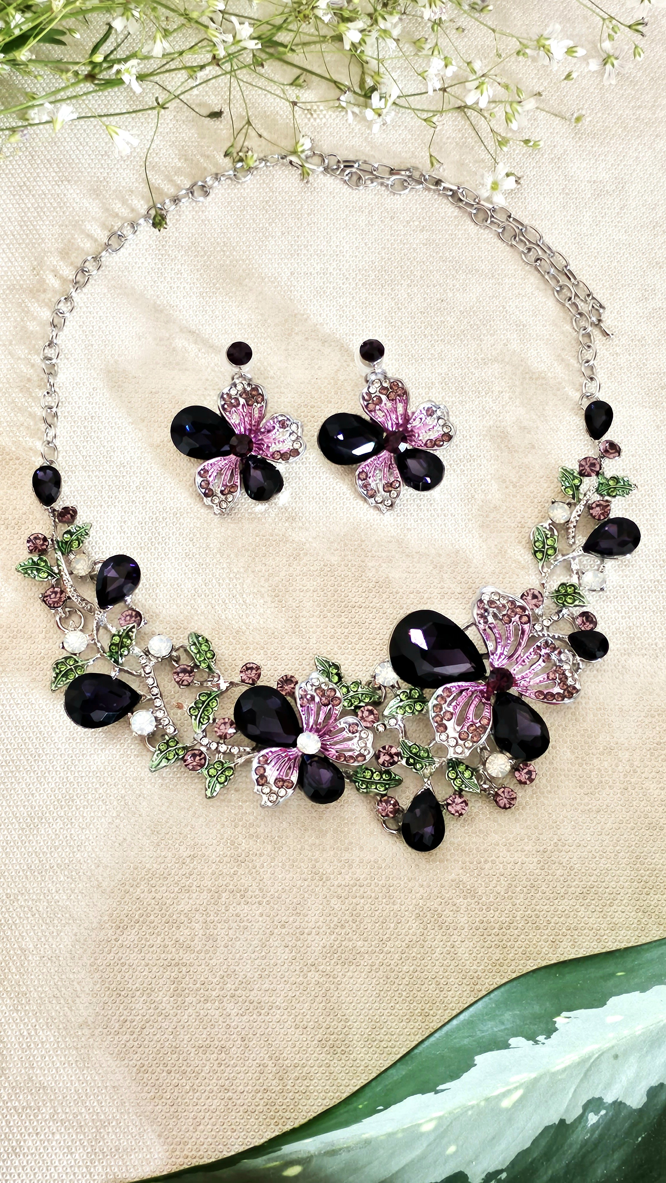 Florelle Necklace Set