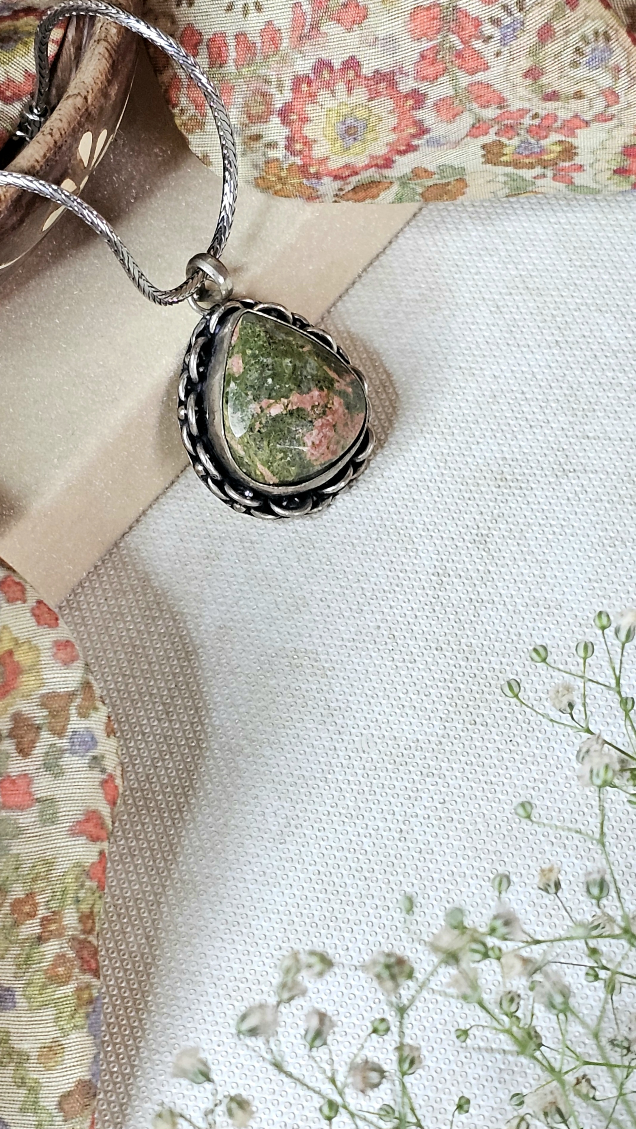 Dharini Pendant – Jaipur Edit