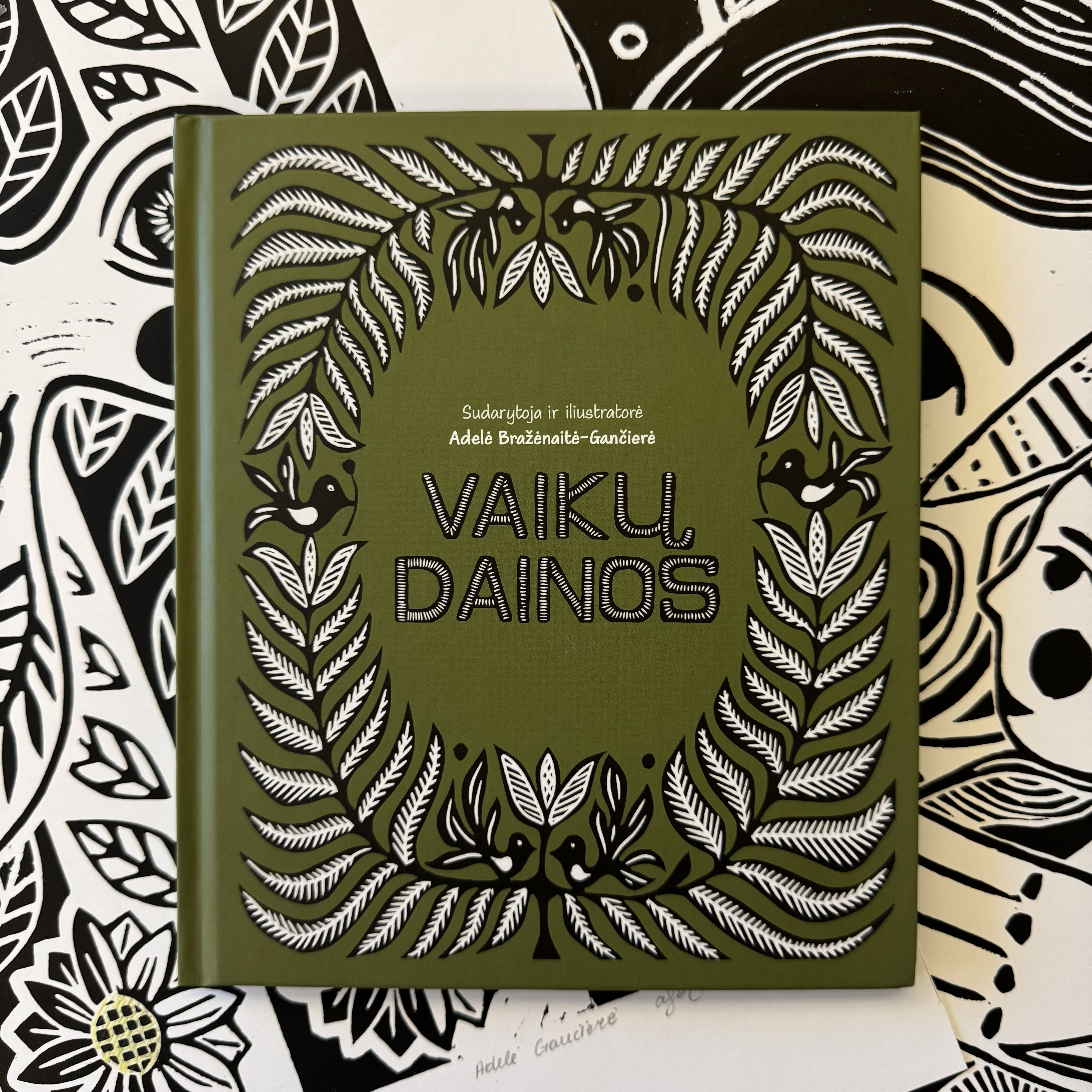 Knyga „Vaikų dainos”