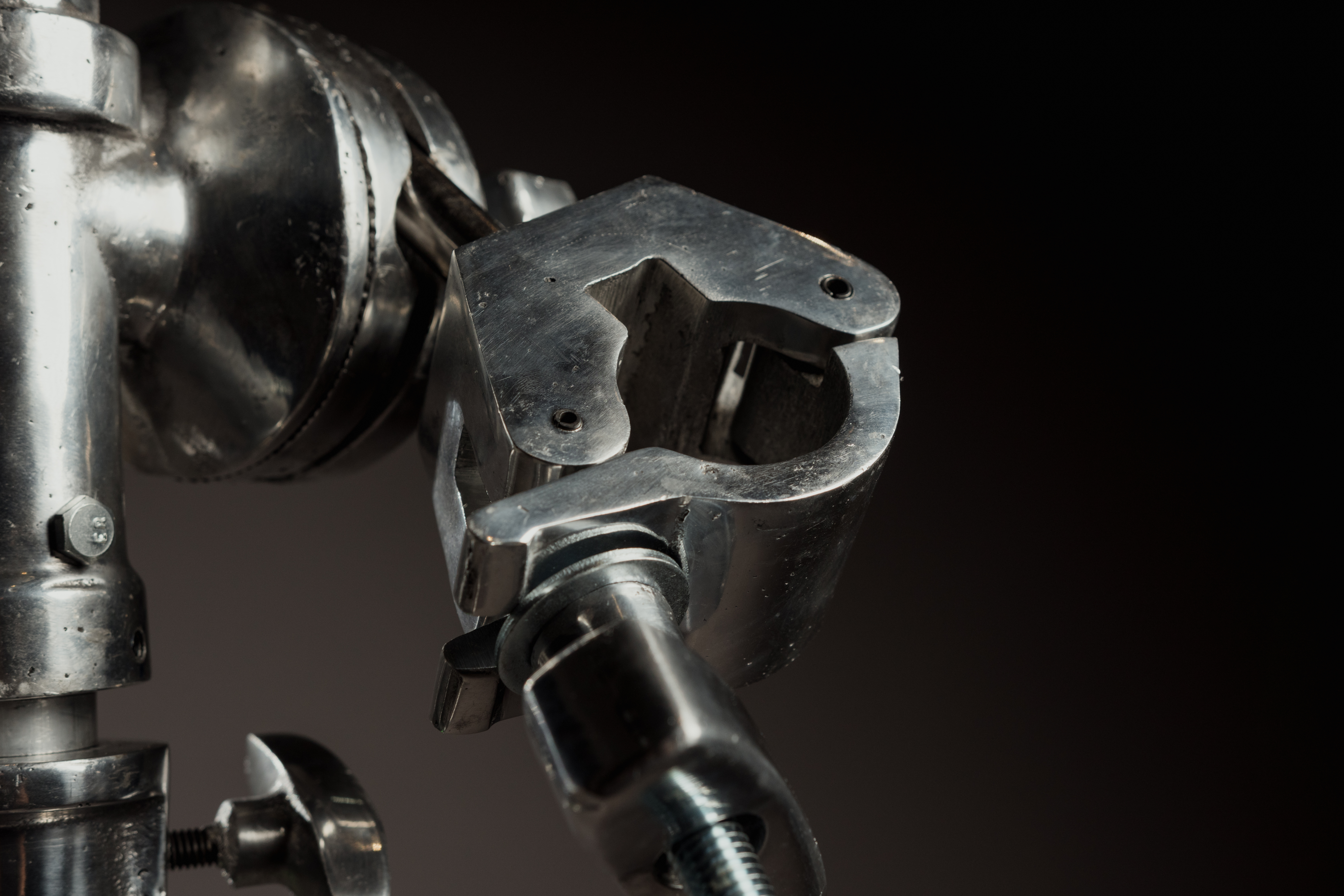 HAMBURGESA CON PERNO