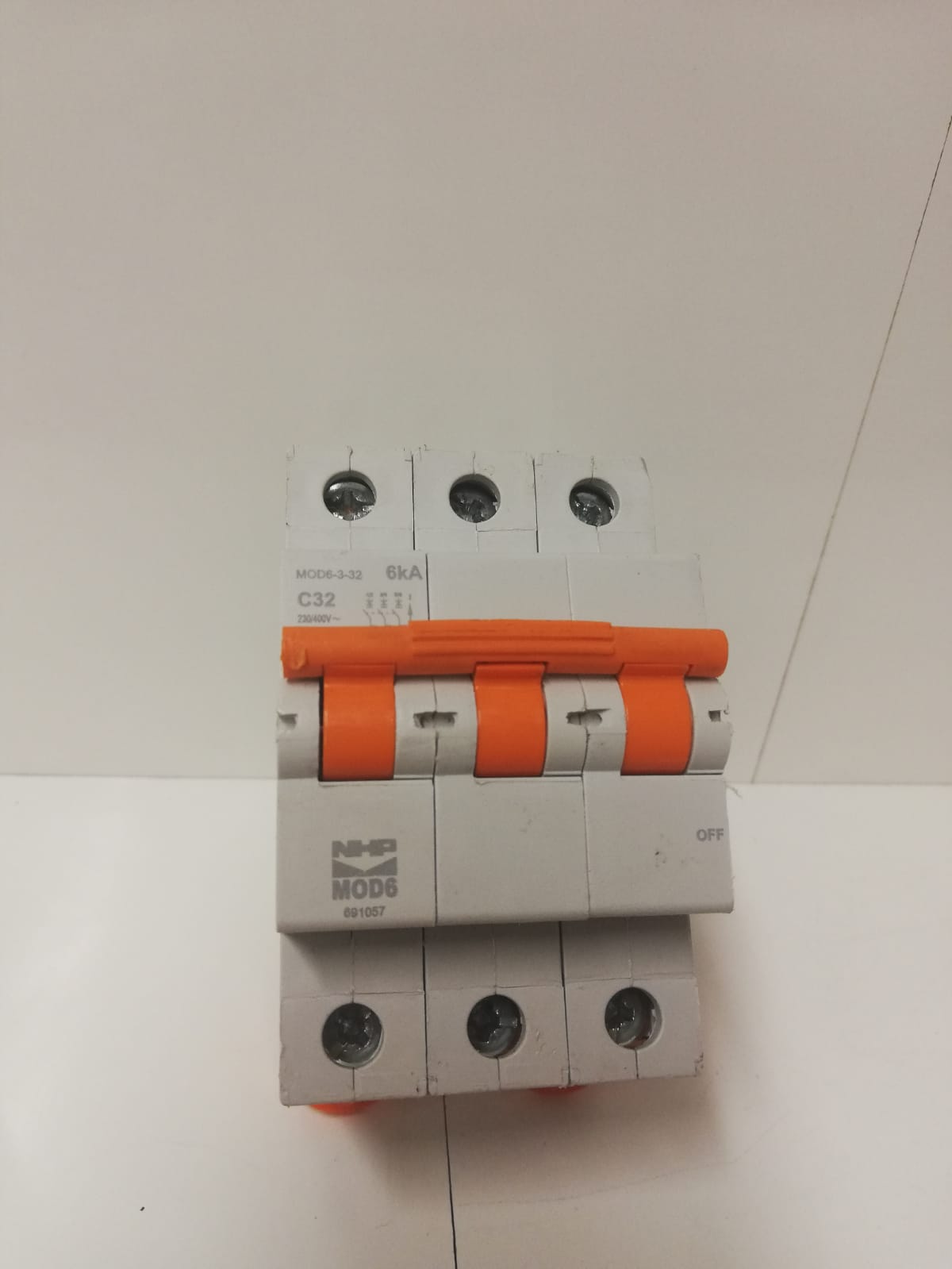 Mod6 Circuit Breaker