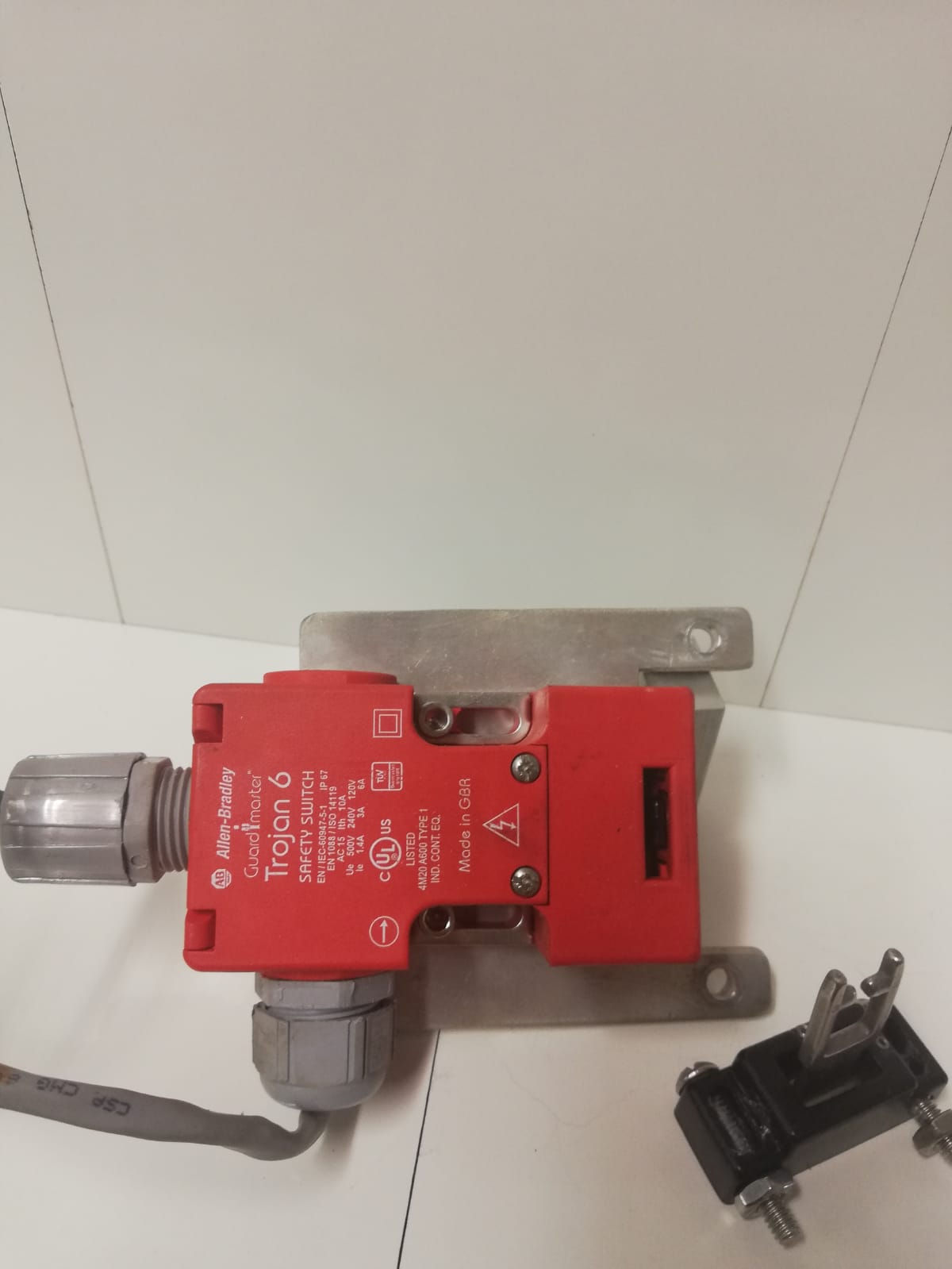 Trojan 6 Safety Switch