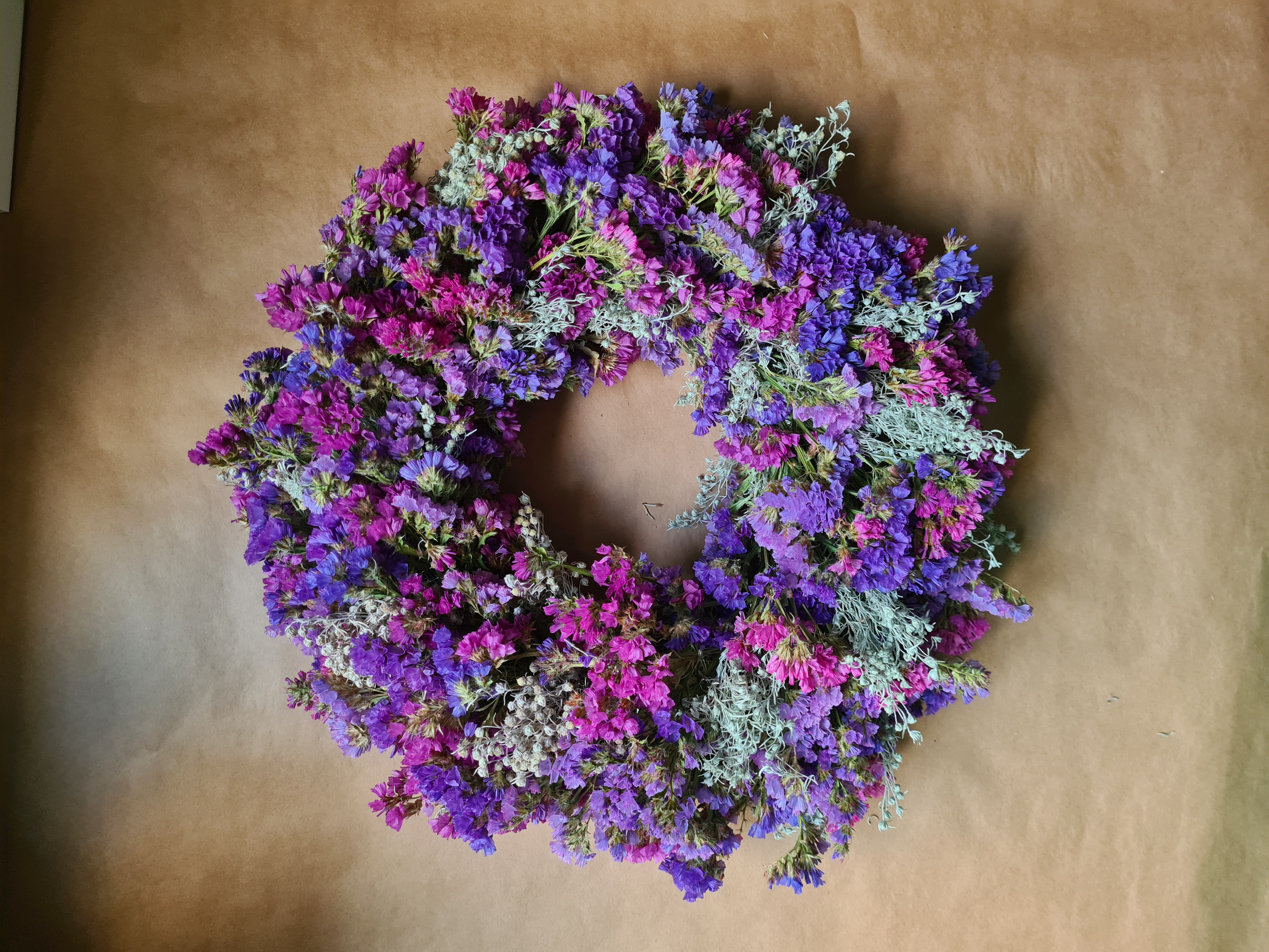 Sauso ziedu durvju vainags