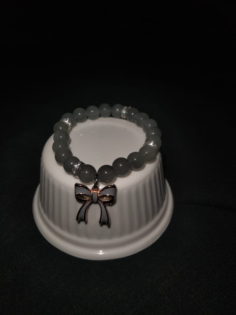  Beaded Bow Charm Bracelet 