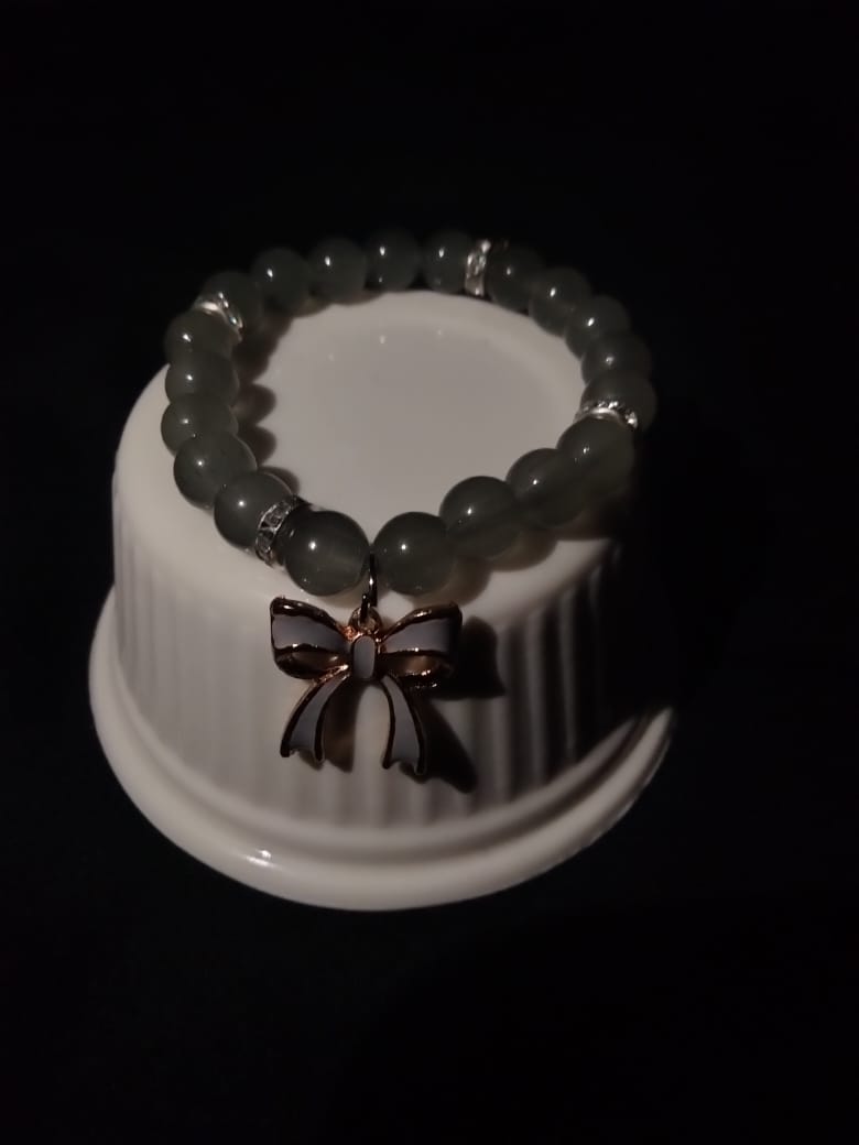  Beaded Bow Charm Bracelet 