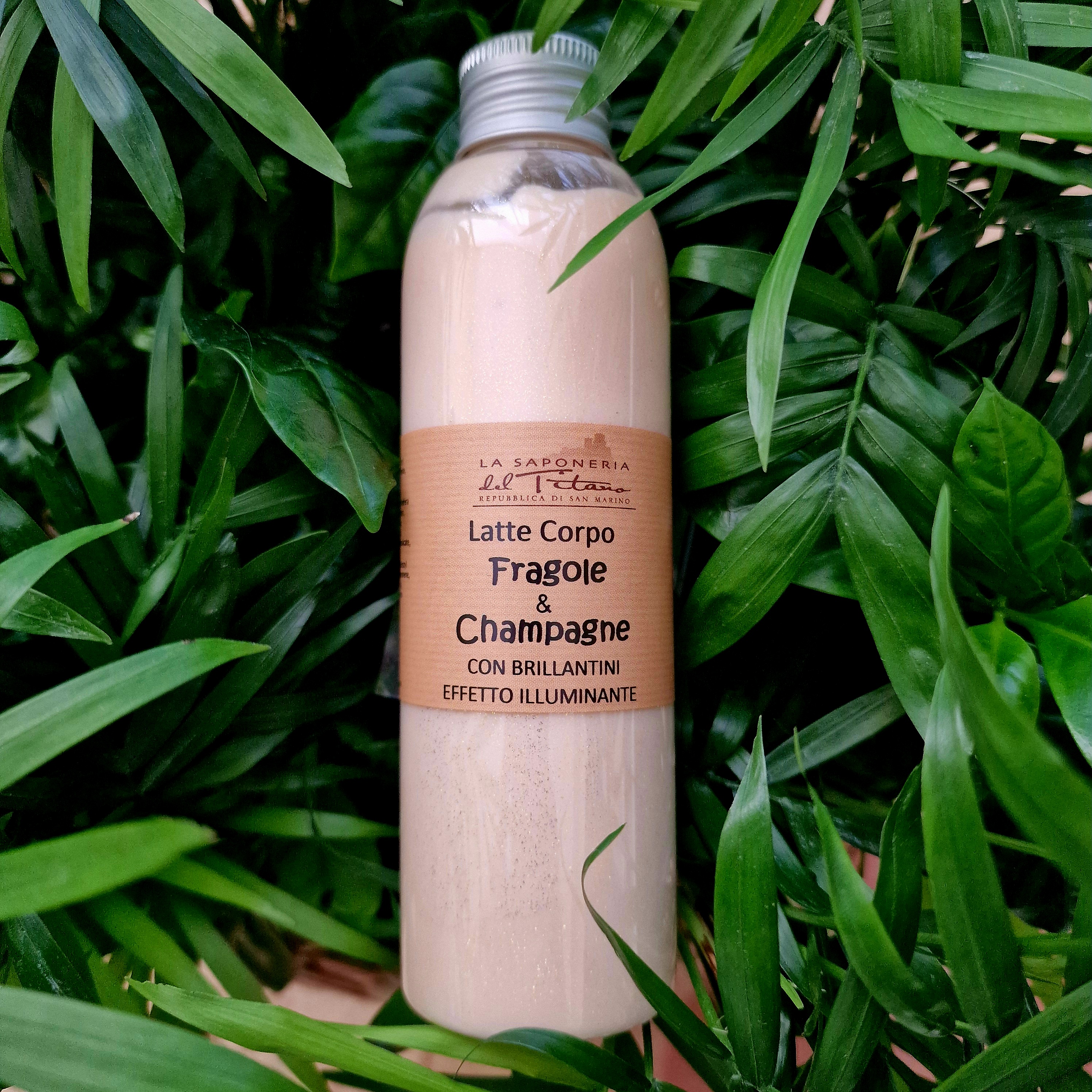 Kūno pienelis su blizgučiais