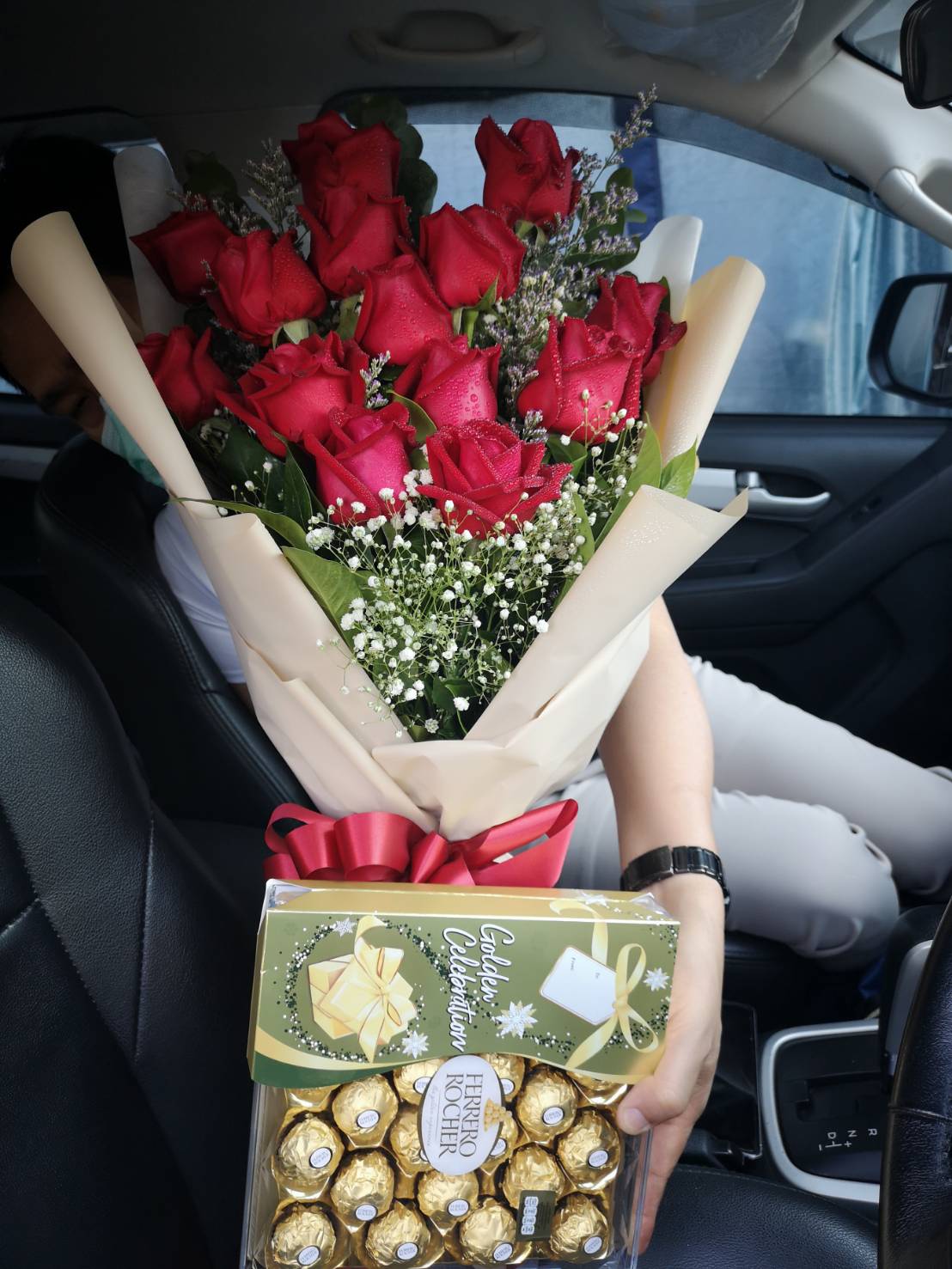 Rose Bouquet and Ferrero Rocher Gift Set