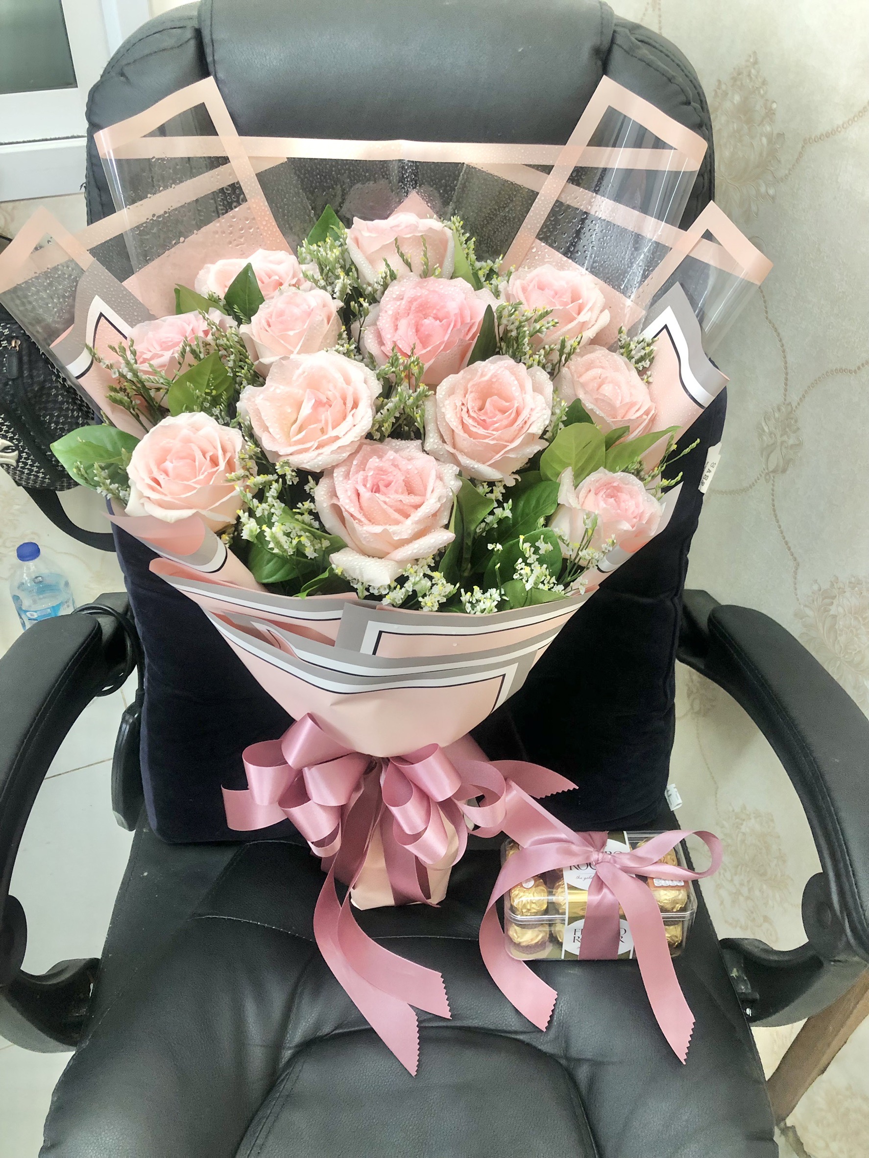 Elegant Pink Rose Bouquet