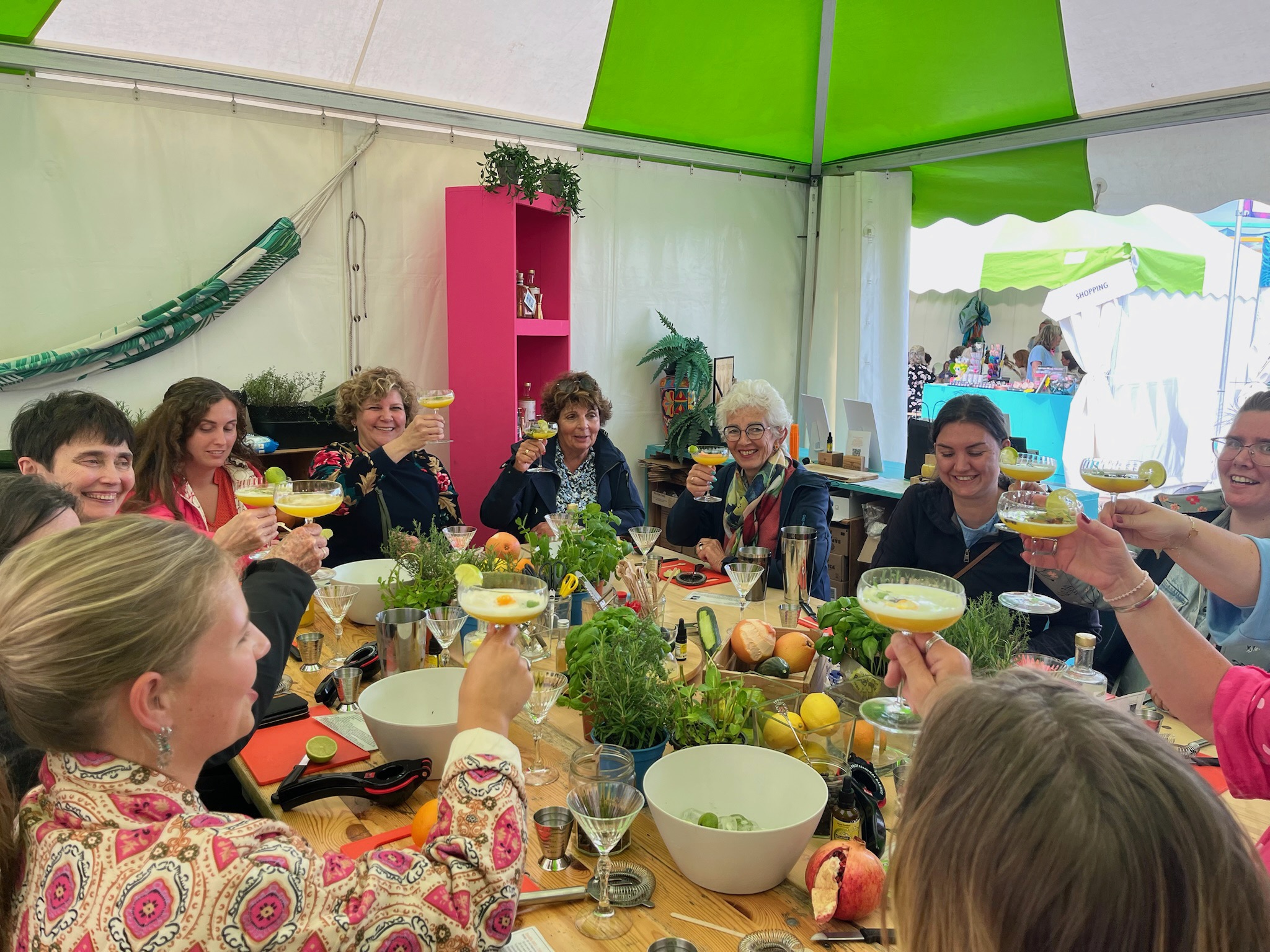 Workshop mocktails maken voor een groep van 10 personen in Bunnik, datum in overleg