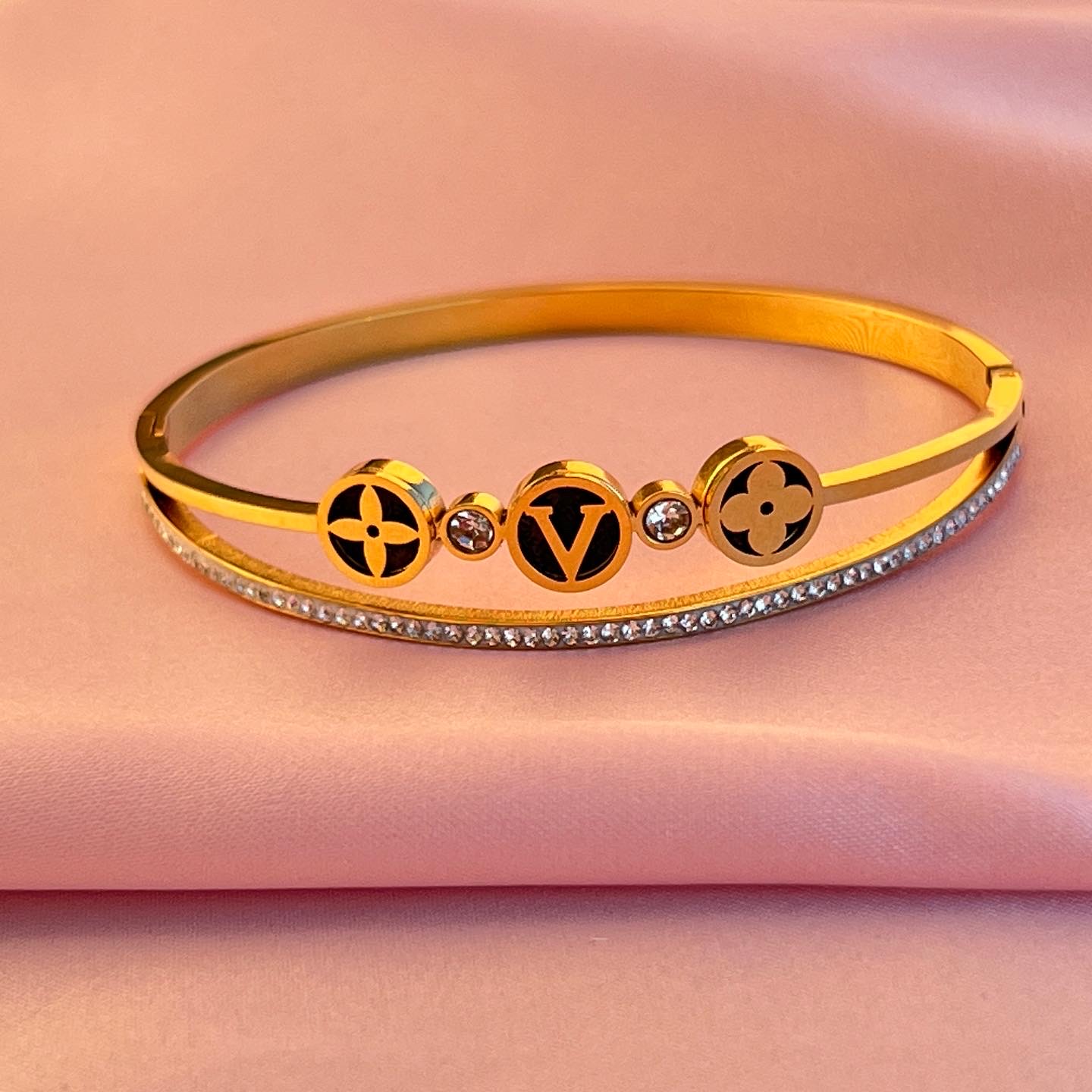 Byrzylyk Stainless Steel