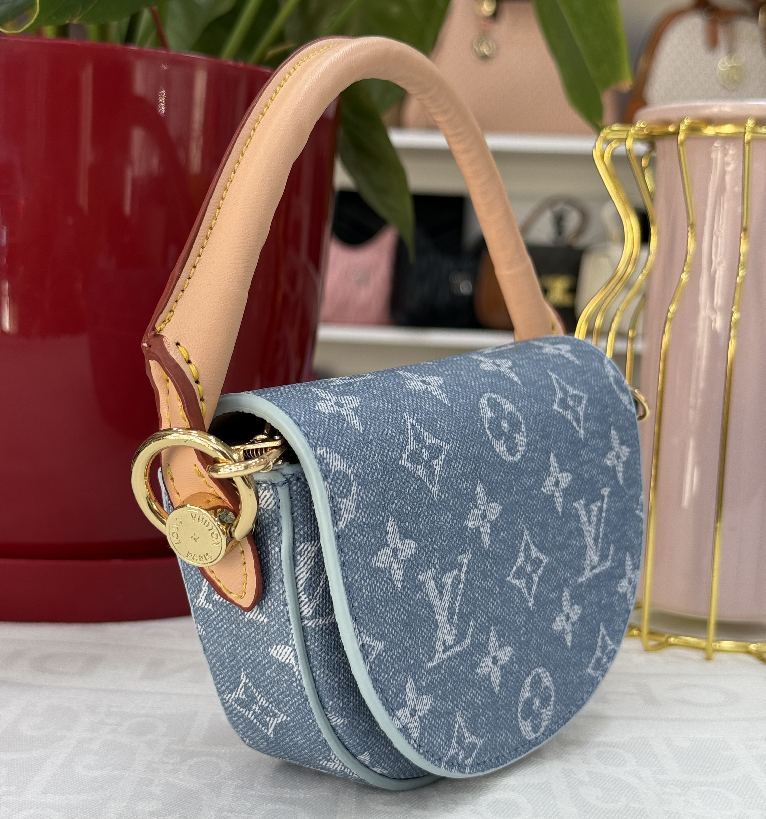 Small Lady Luis Vuitton bag