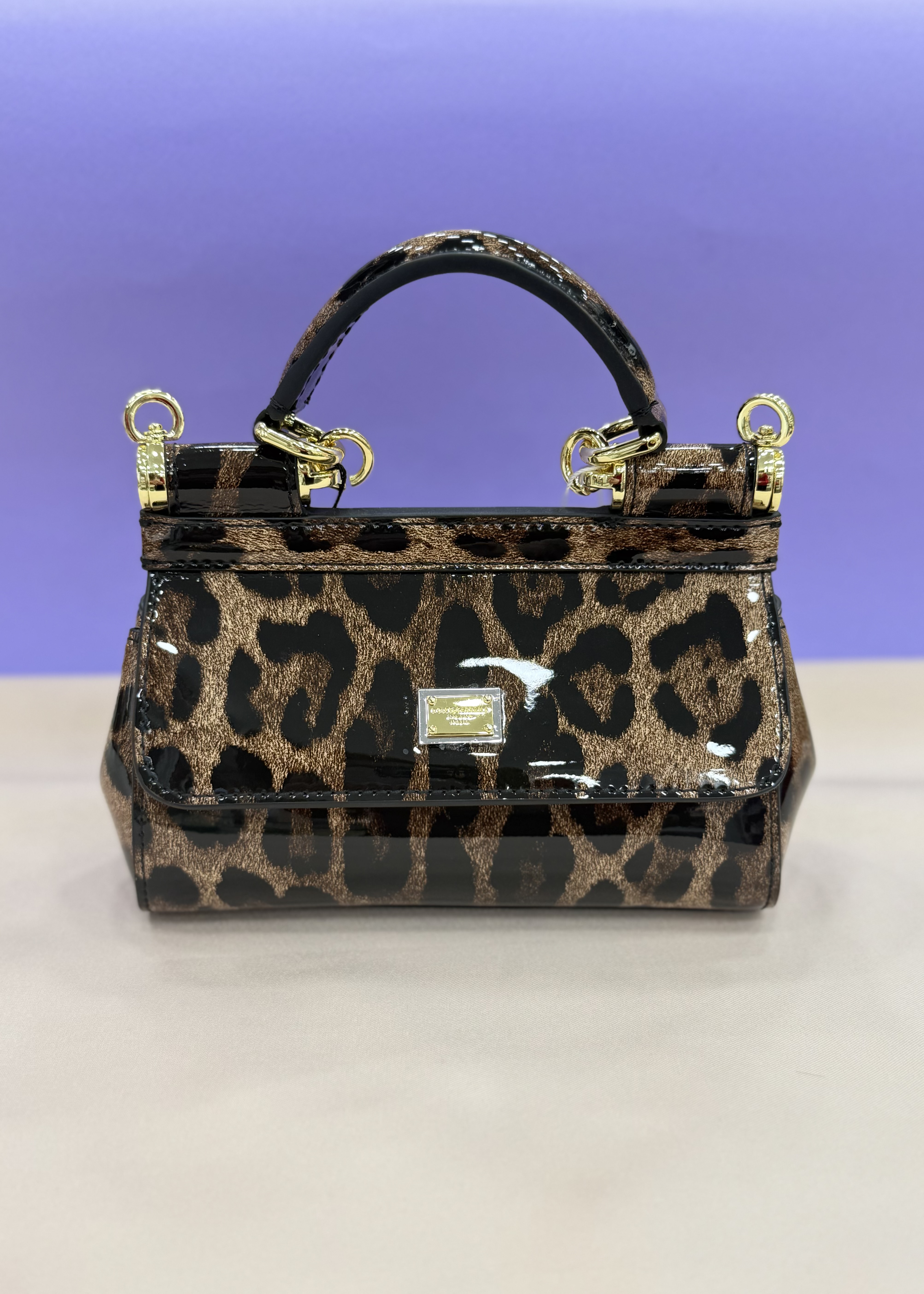 ✨ Dolce & Gabbana Leather Bag ✨