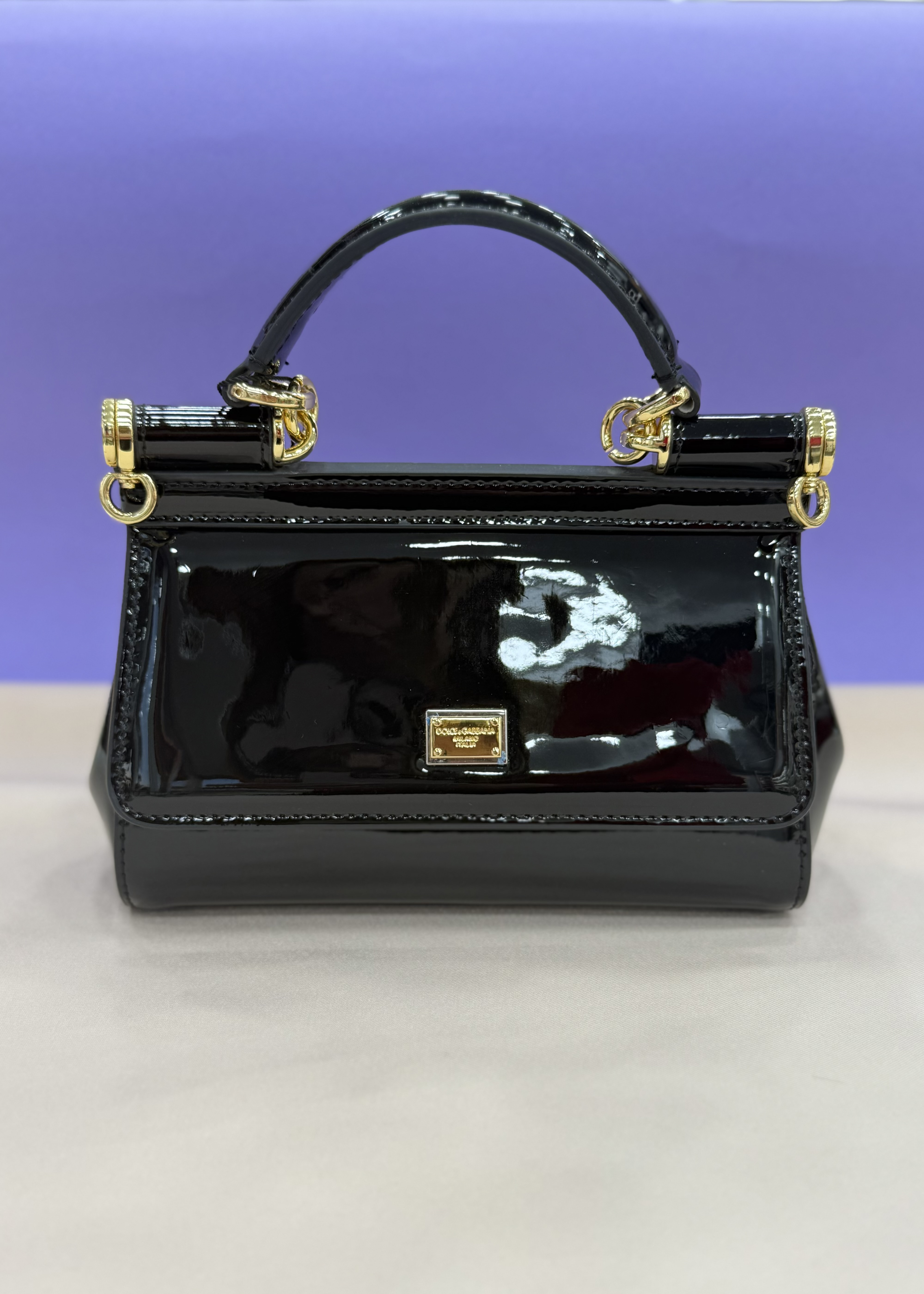 ✨ Dolce & Gabbana Leather Bag ✨