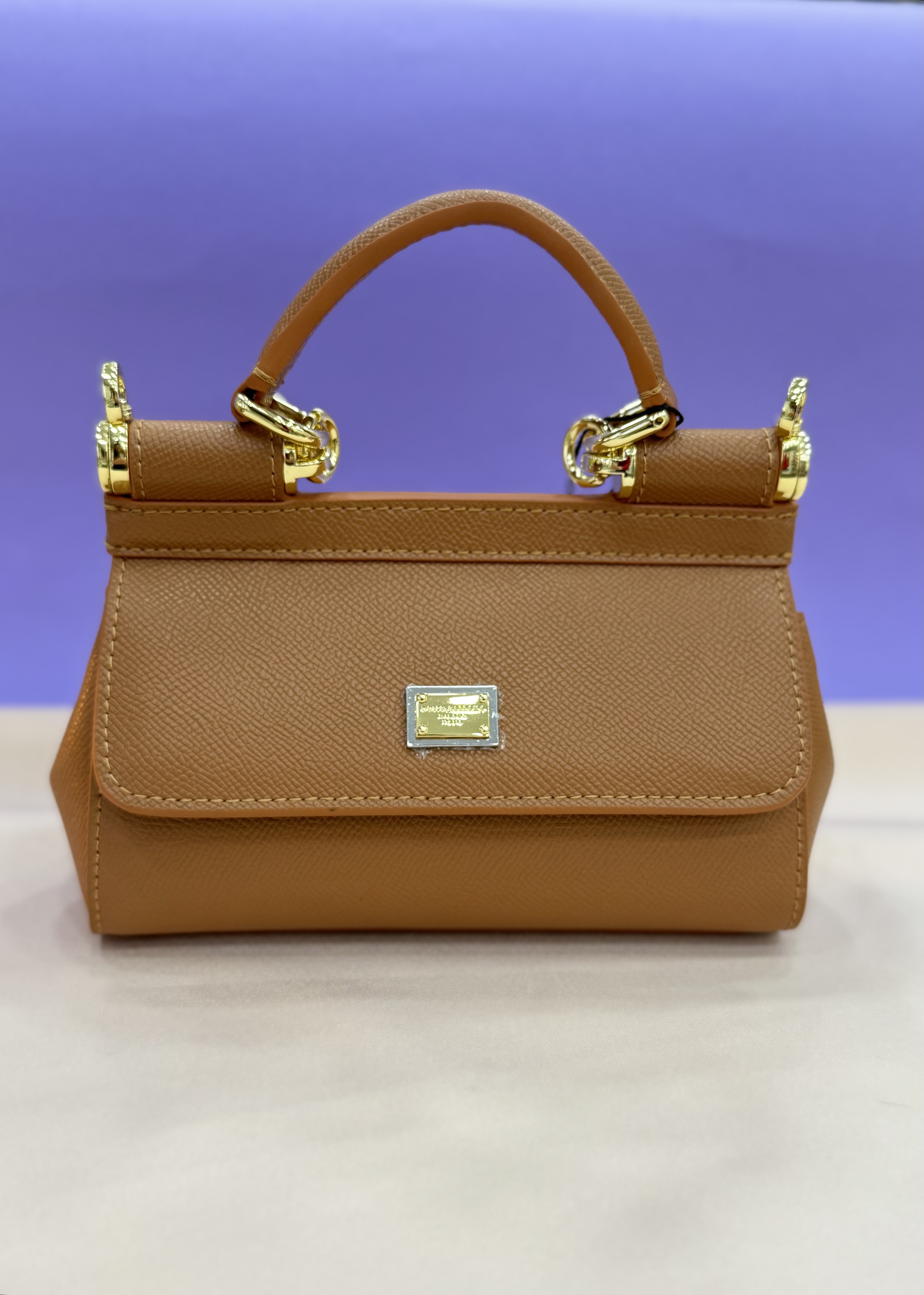 ✨ Dolce & Gabbana Leather Bag ✨