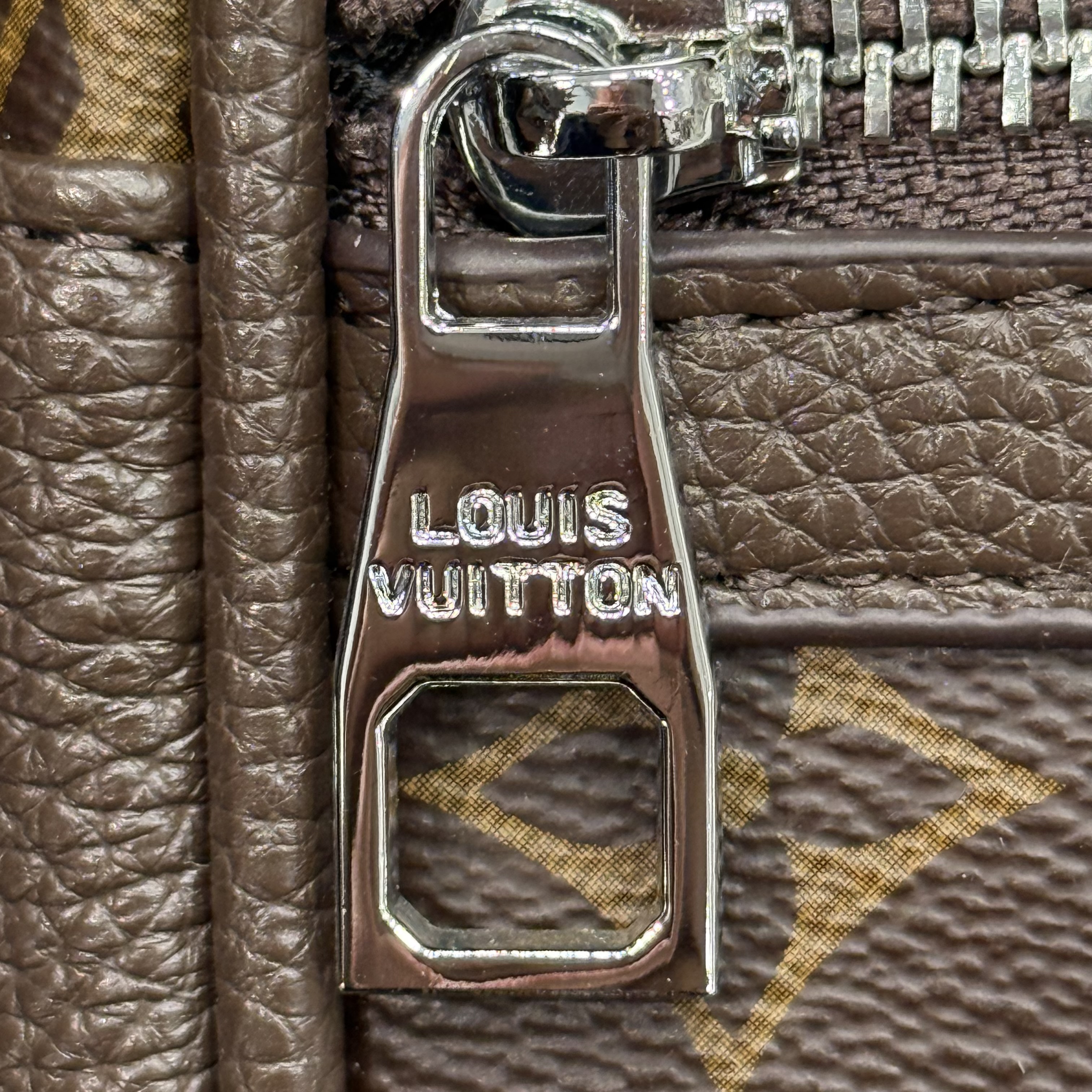 LOUIS VUITTON  Man Bag