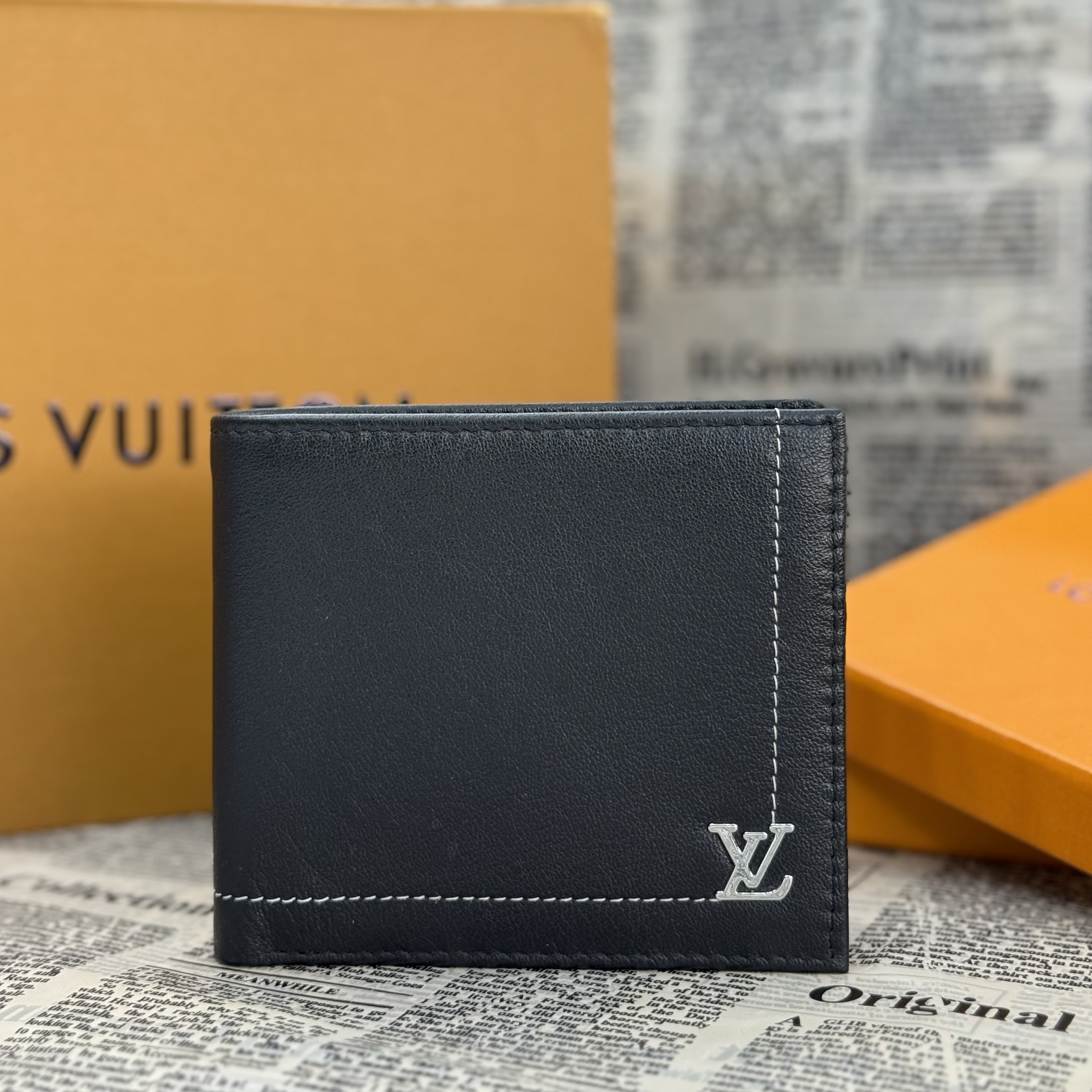 LOUIS VUITTON Wallet for Men