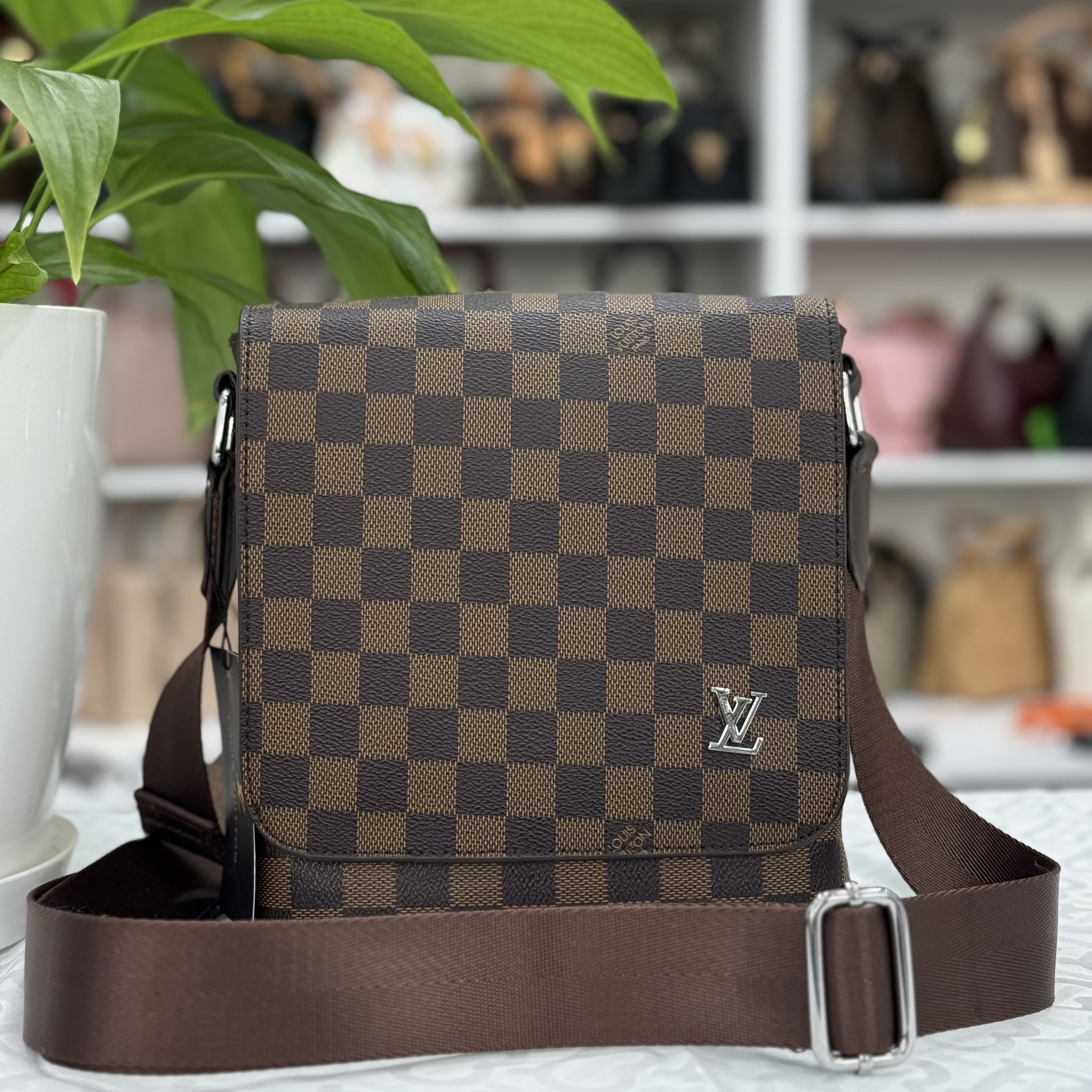  Louis Vuitton Man Bag