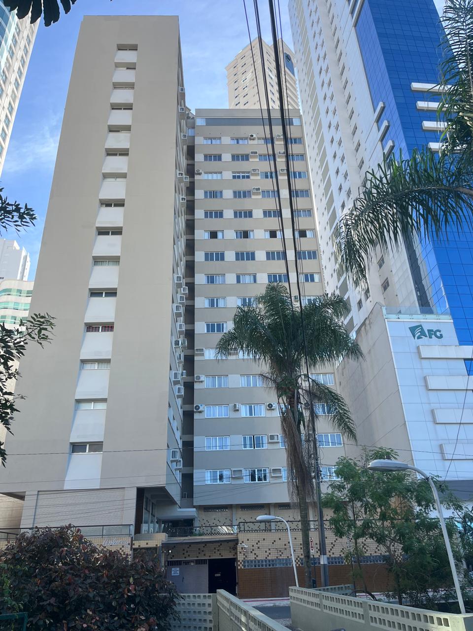 Apartamento no Edifício Antares em Balneário Camboriú