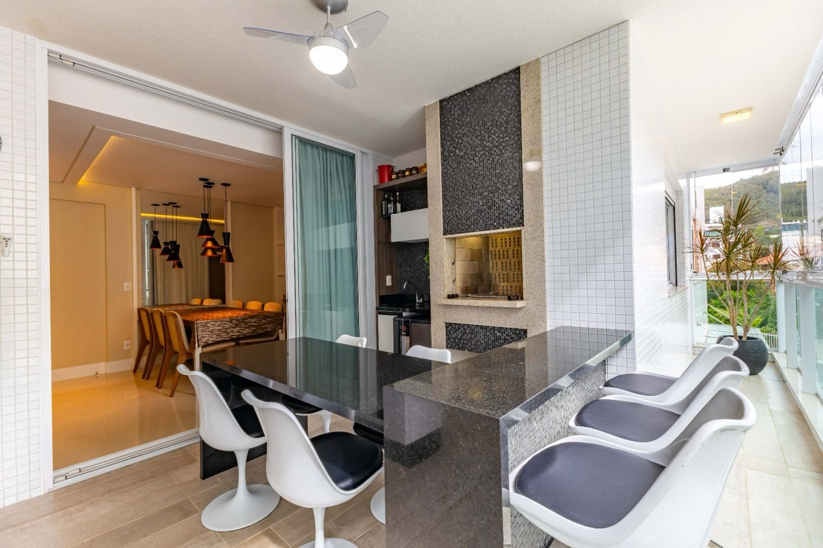 Apartamento finamente mobiliado em Bombas - Bombinhas