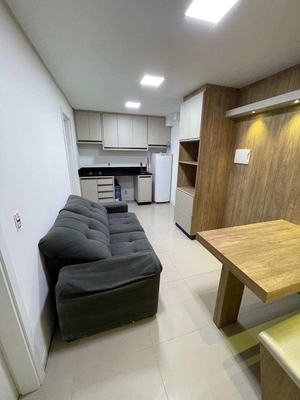 Apartamento 100 Metros Praia Central no Edifício Byblos em Balneário Camboriú!