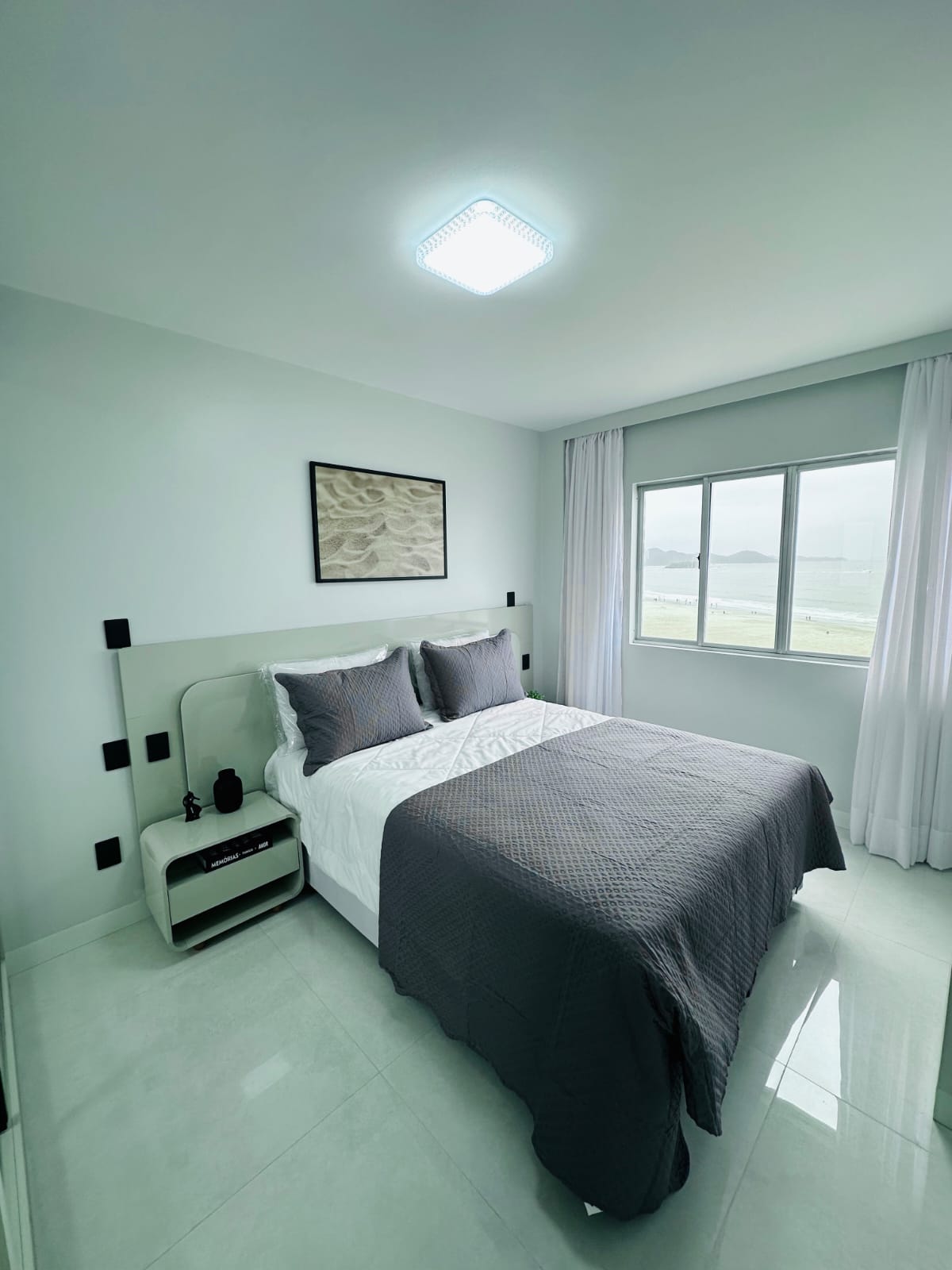 Apartamento com Vista para o Mar no Residencial Alice em Balneário Camboriú/SC