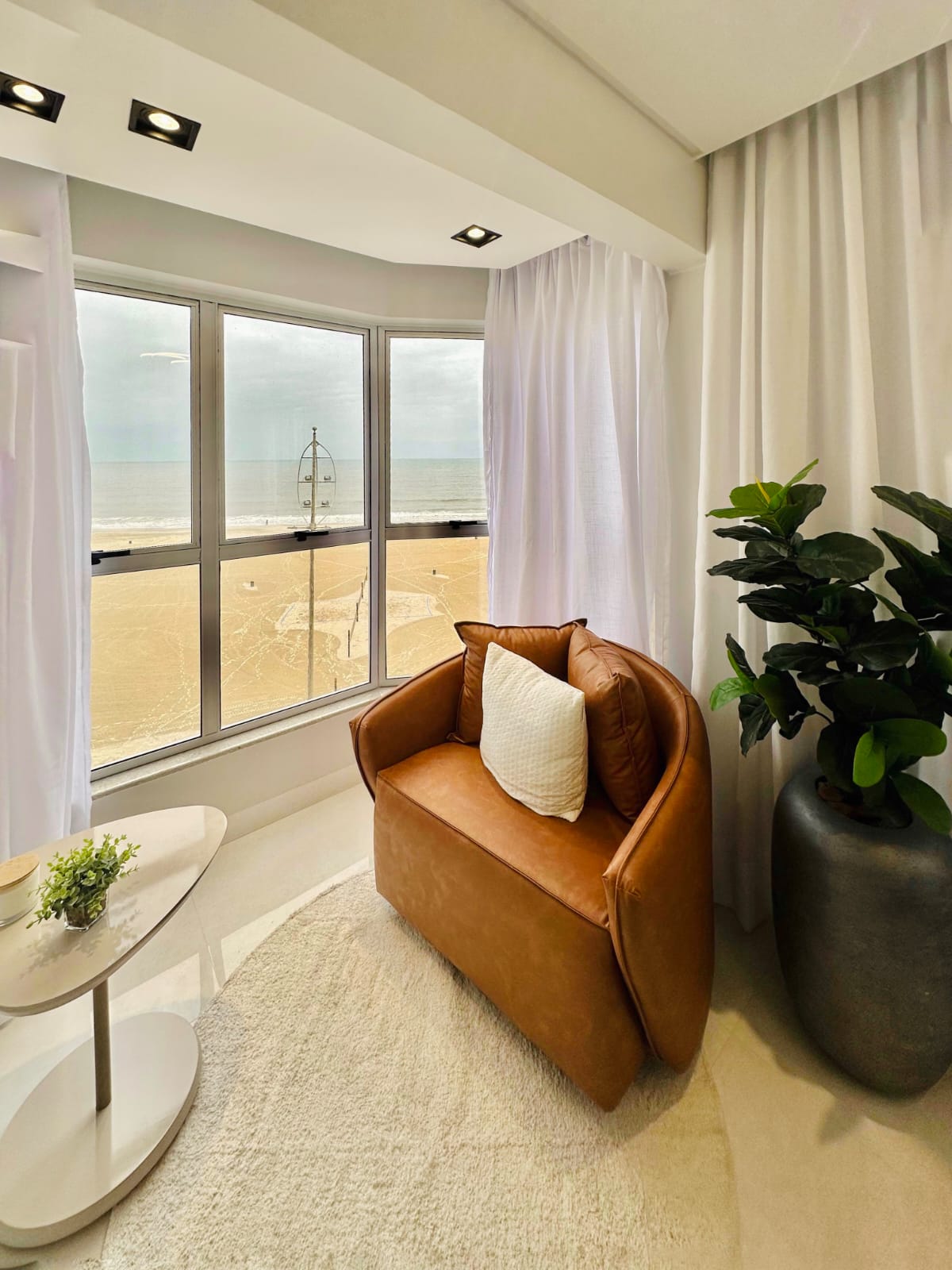 Apartamento com Vista para o Mar no Residencial Alice em Balneário Camboriú/SC