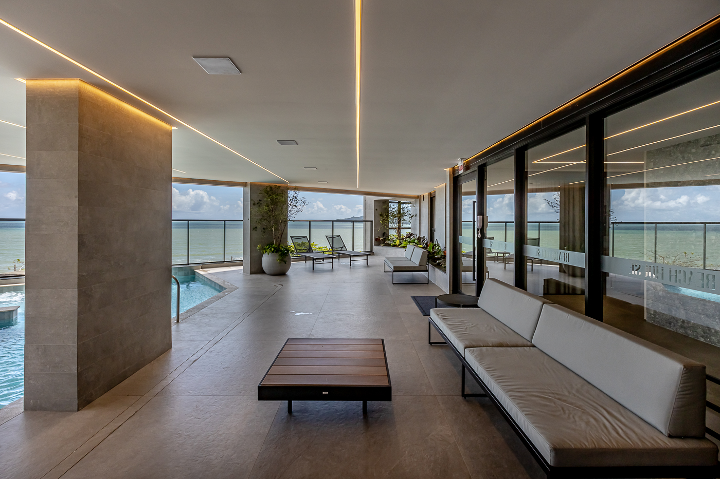 Apartamento Frente Mar no Beach Tower em Porto Belo/SC