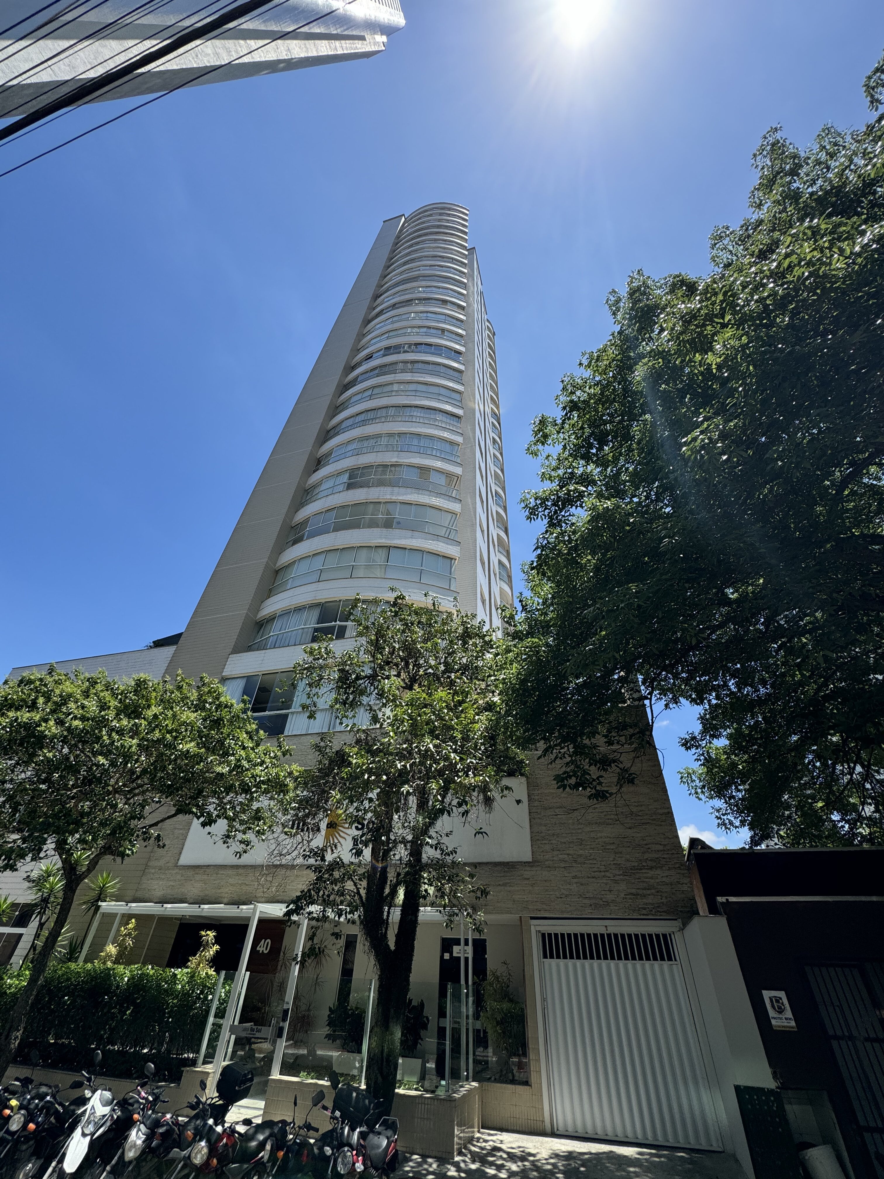 Apartamento á 150 metros da Praia no Ilha do Sol em Balneário Camboriú/SC