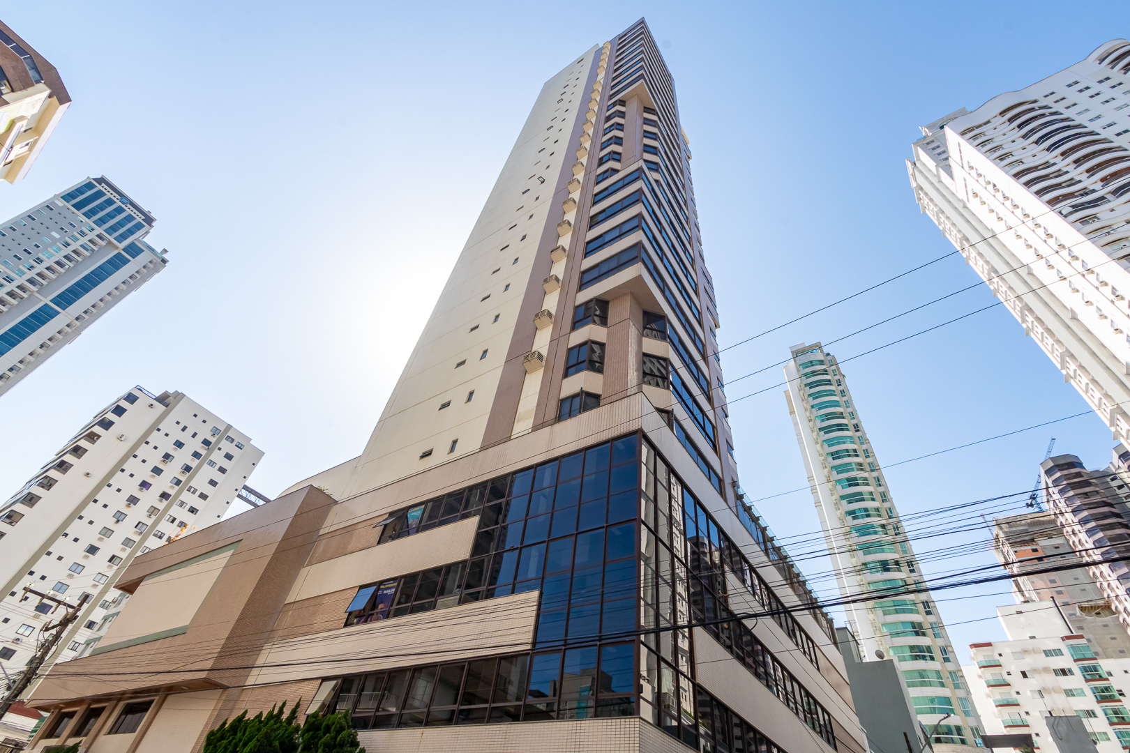 Apartamento Quadra Mar no Solar Grimaldi em Balneário Camboriú/SC