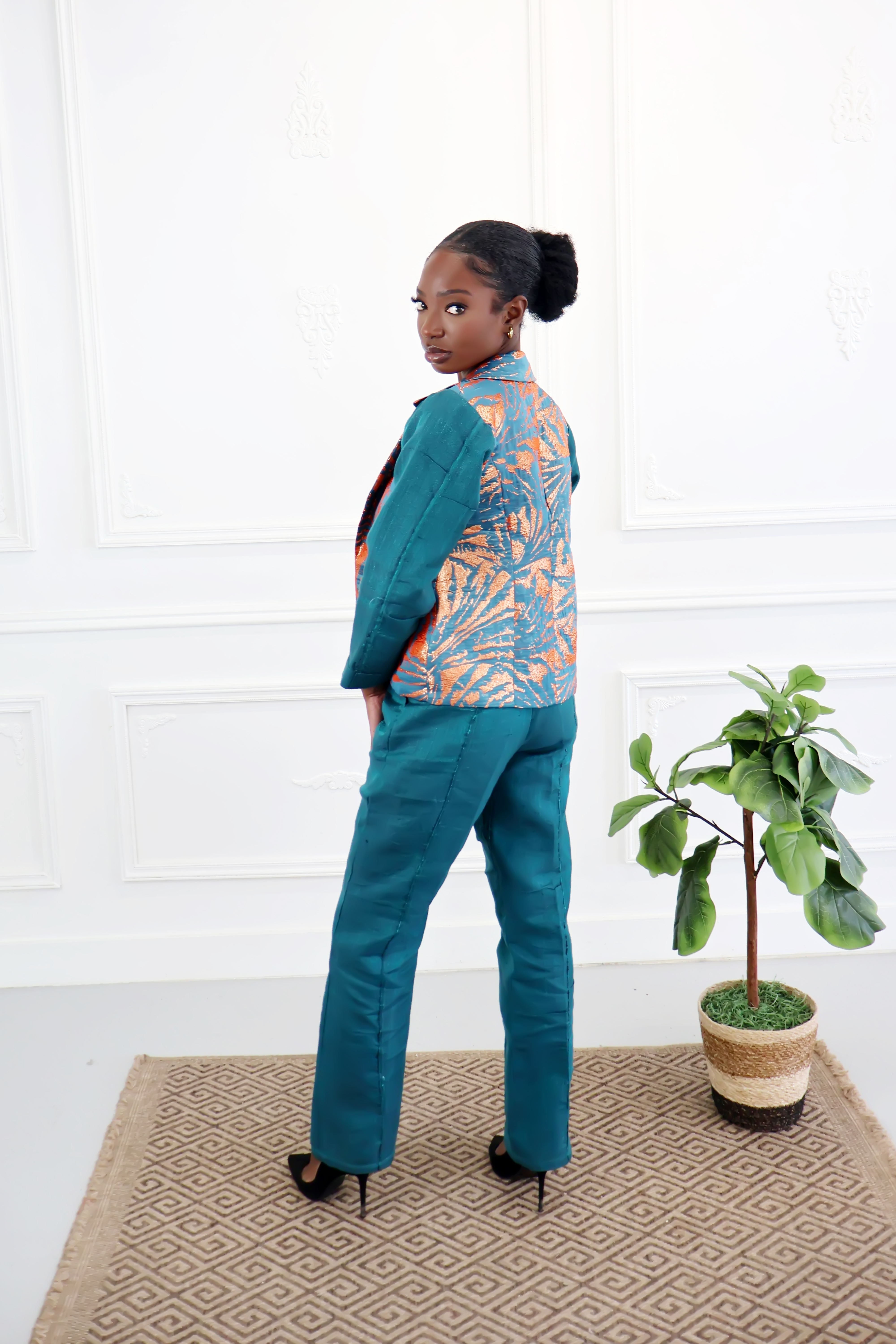 Two-Toned Power Blazer