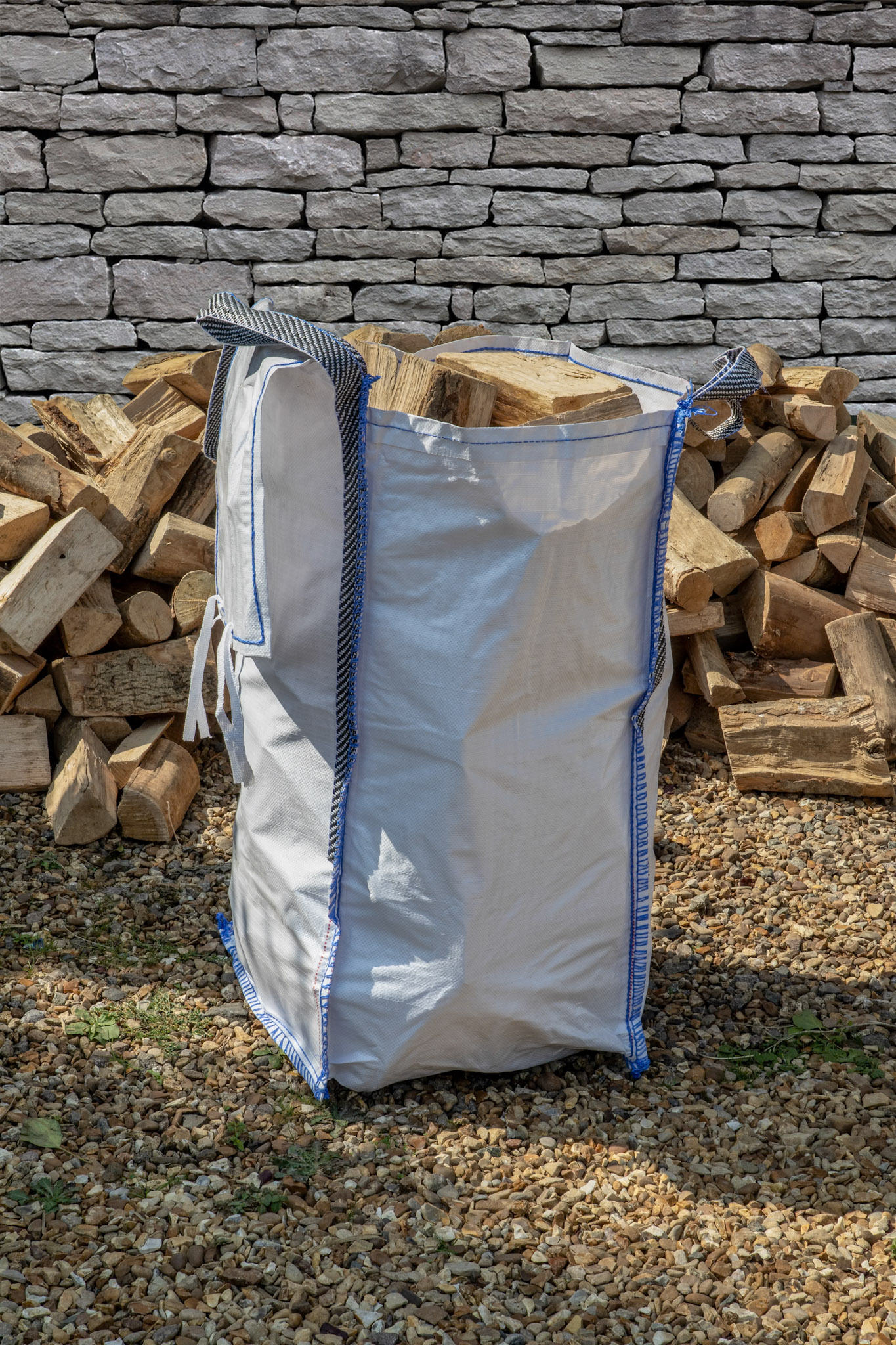 Premium Kiln-Dried Hardwood Logs Barrow Bag 