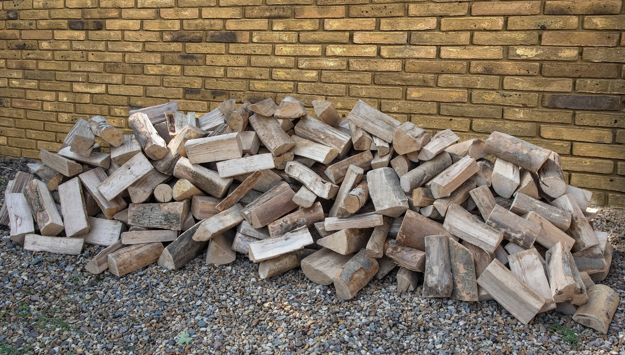 Premium Kiln-Dried Firewood Loose m3